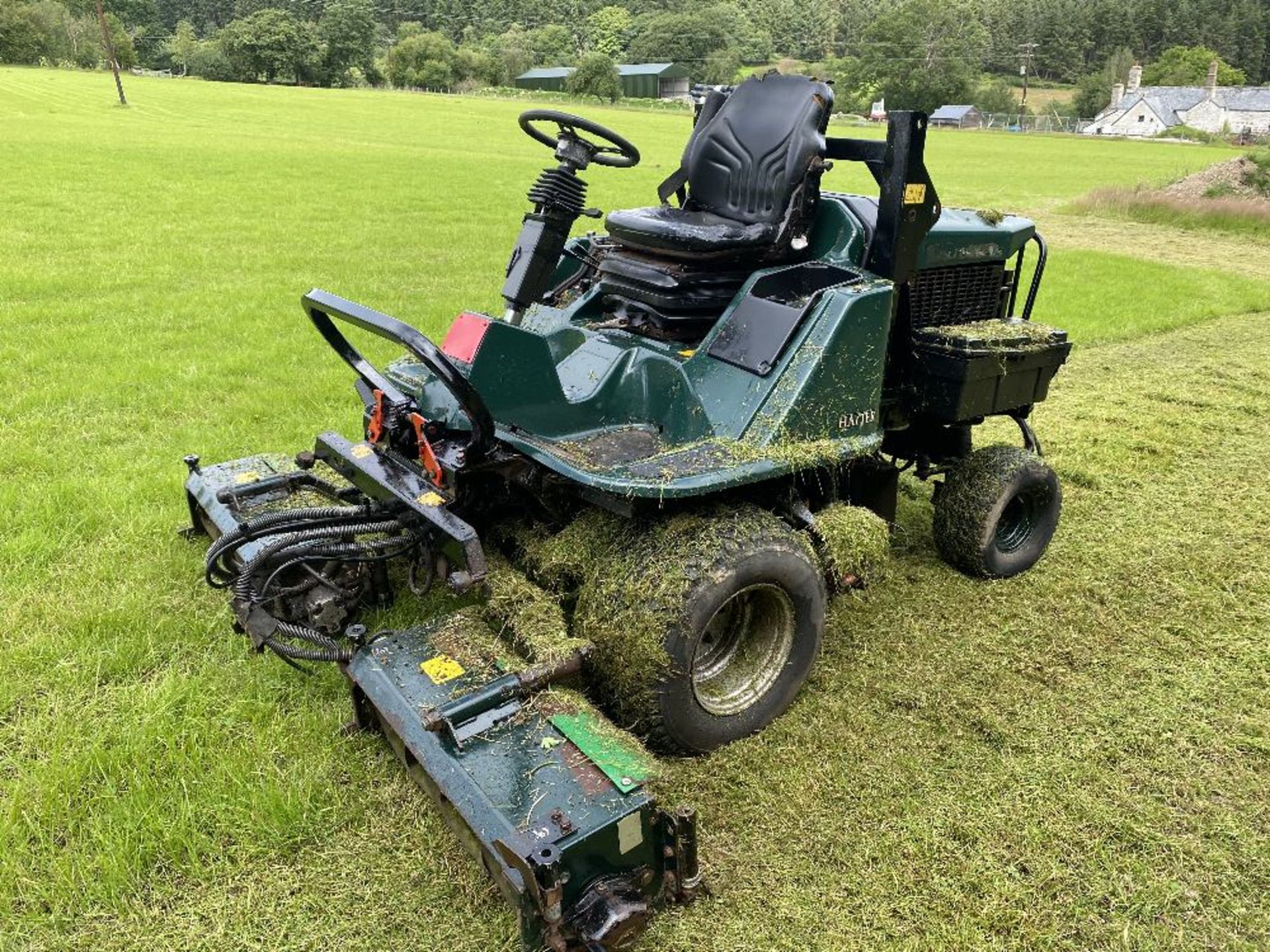 HAYTER LT 324 GANG MOWER - Image 2 of 8