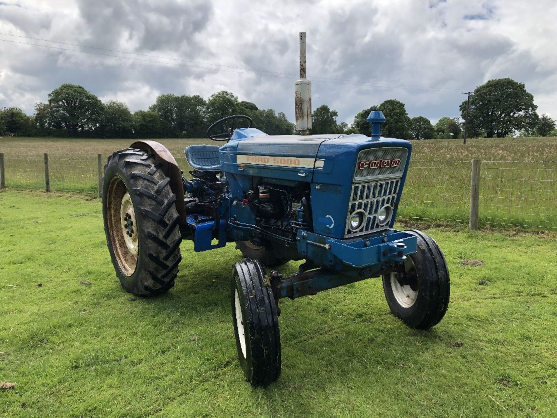 FORD 5000 DUAL POWER TRACTOR (IWO) - Image 5 of 8