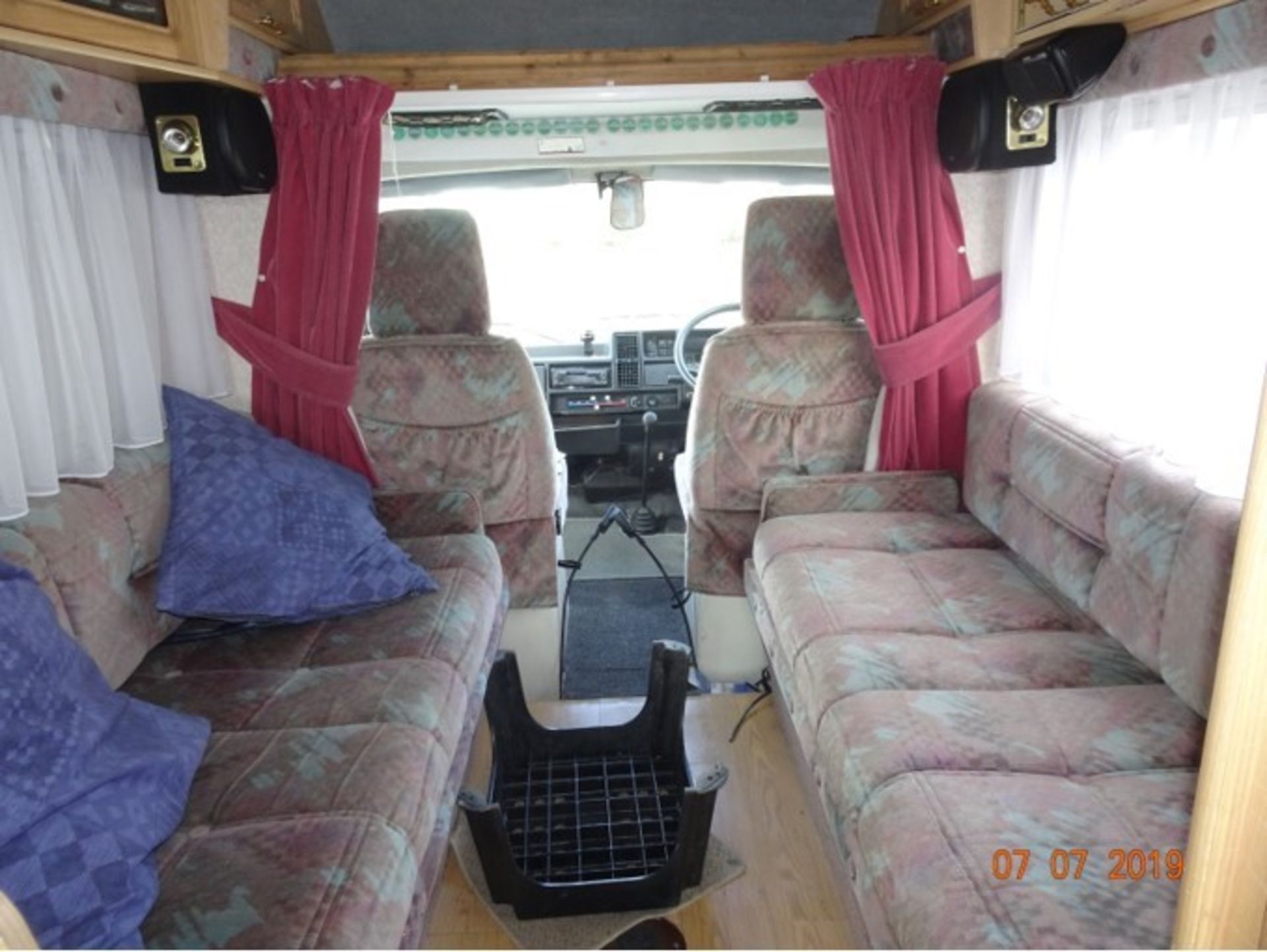 TALBOT MOTOR CARAVAN 2.5 TURBO DIESEL, REG L799SKF - Image 2 of 8