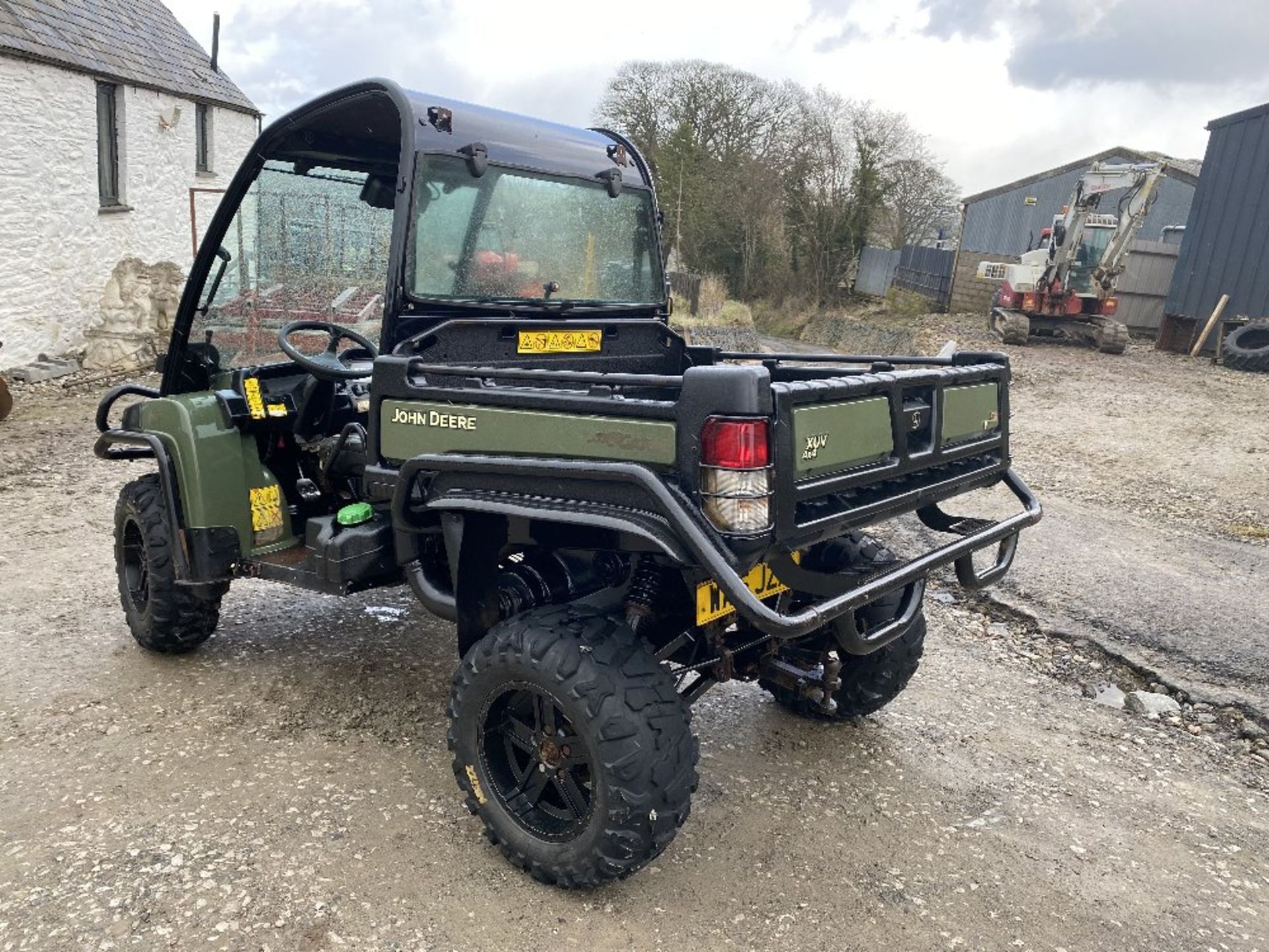 JOHN DEERE 855D GATOR (20025) + ALLOYS - Image 5 of 9