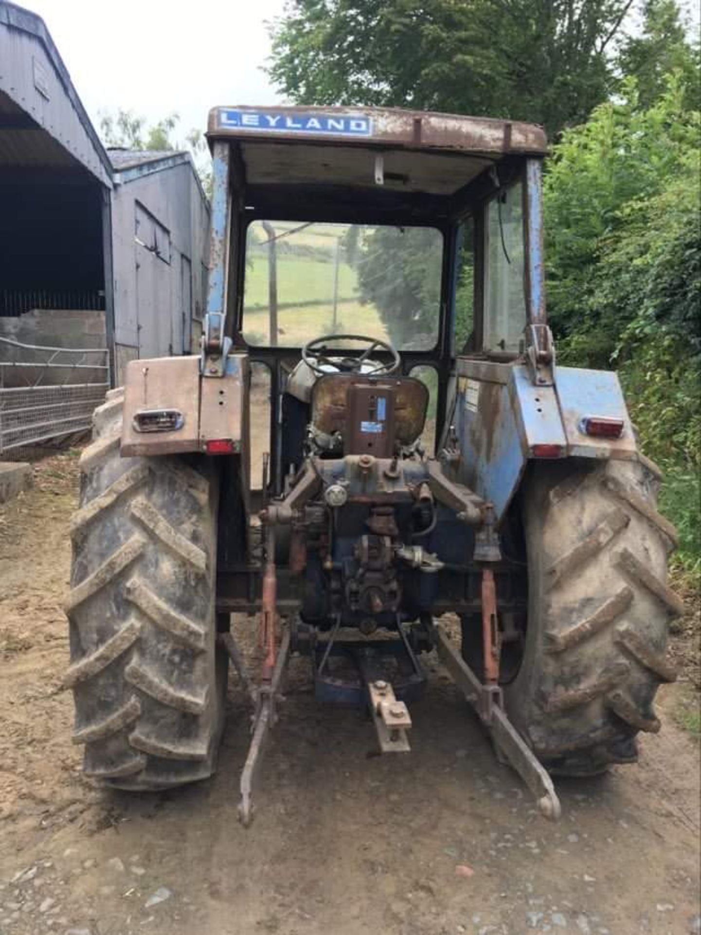 LEYLAND 270 TRACTOR - Image 4 of 5