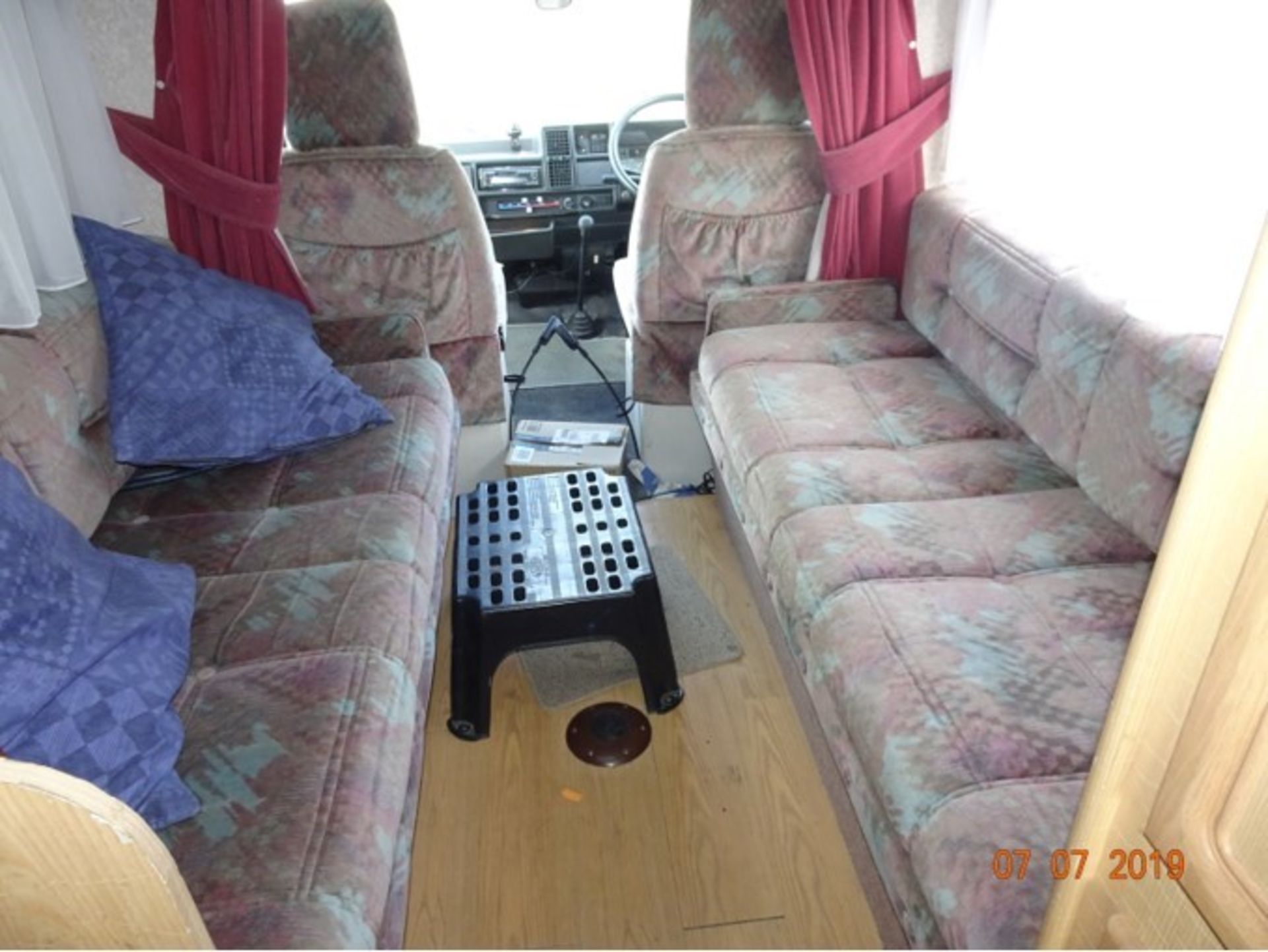 TALBOT MOTOR CARAVAN 2.5 TURBO DIESEL, REG L799SKF - Image 5 of 8