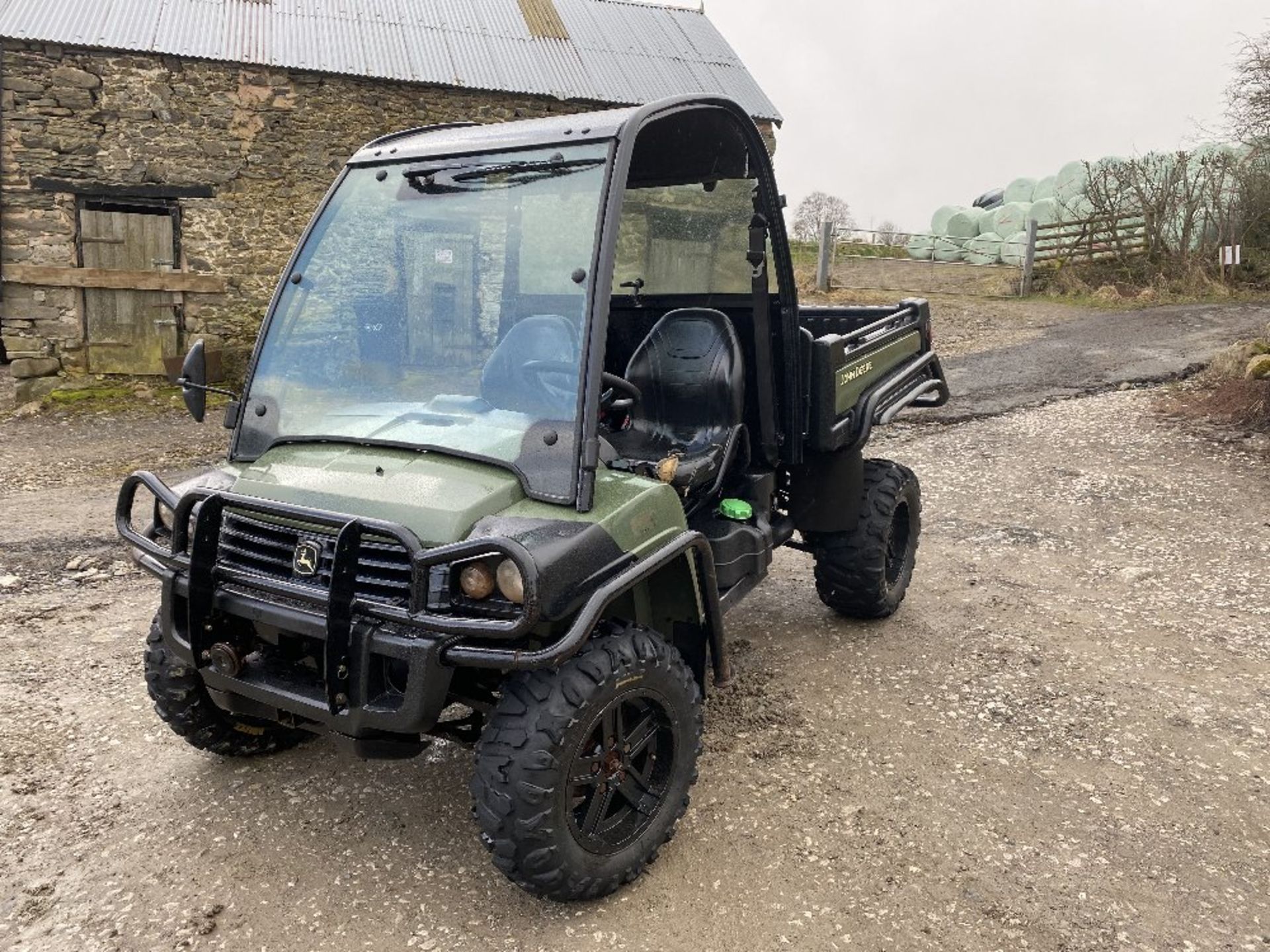 JOHN DEERE 855D GATOR (20025) + ALLOYS - Image 3 of 9