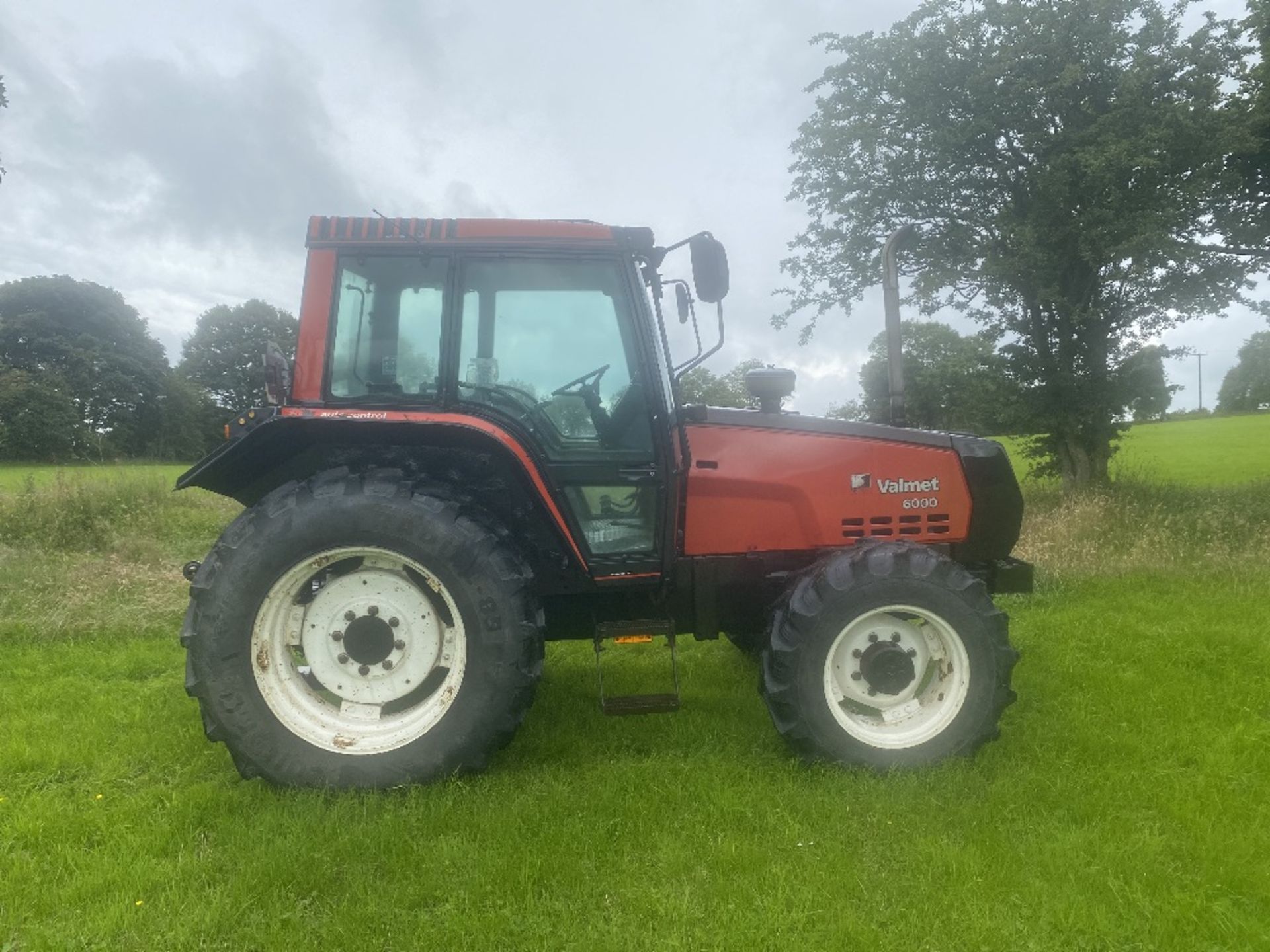 VALMET 6000 4WD TRACTOR - Image 11 of 11