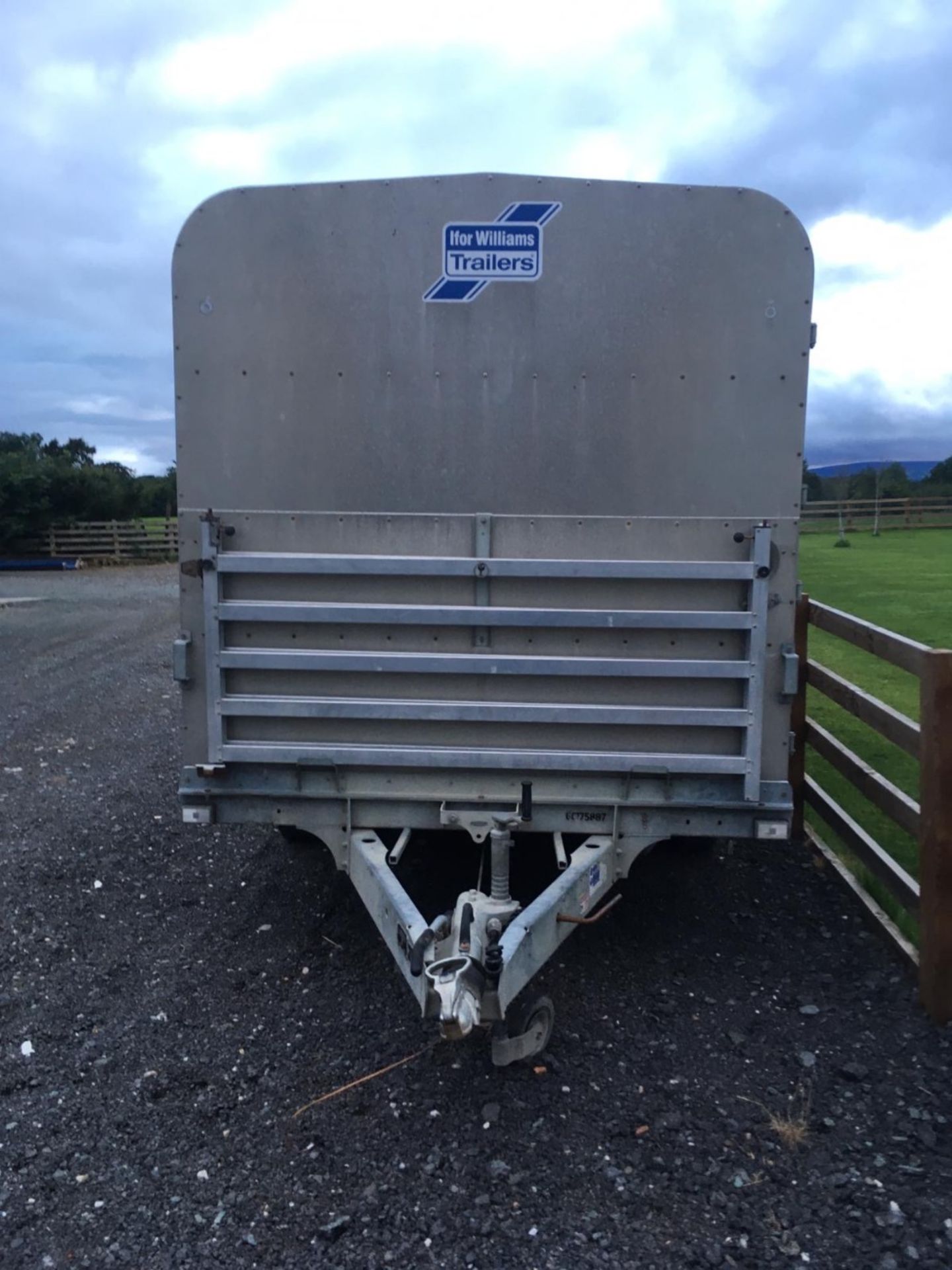 IFOR WILLIAMS 14ft TRIAXLE STOCK TRAILER - Image 3 of 5