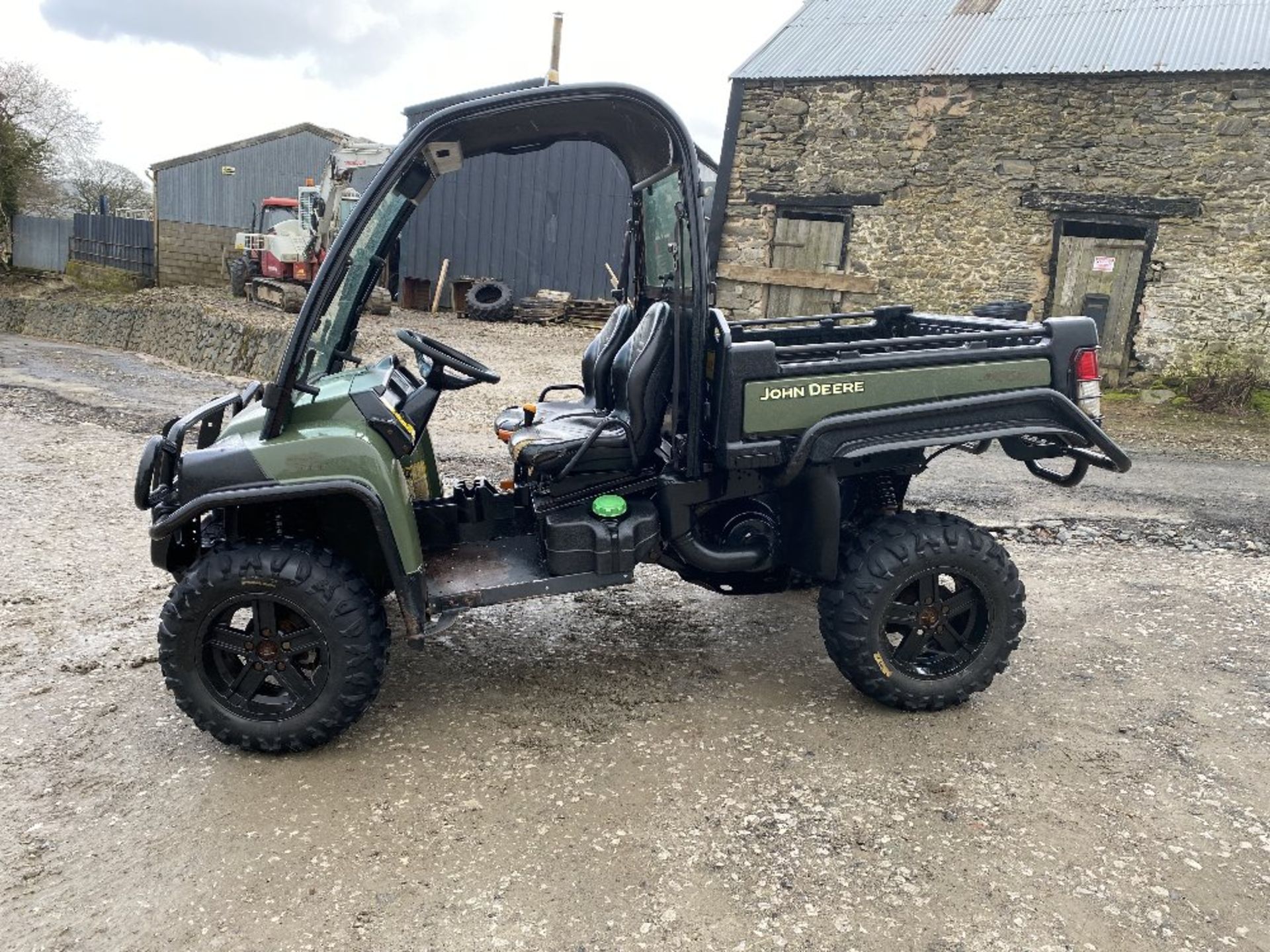 JOHN DEERE 855D GATOR (20025) + ALLOYS - Image 4 of 9