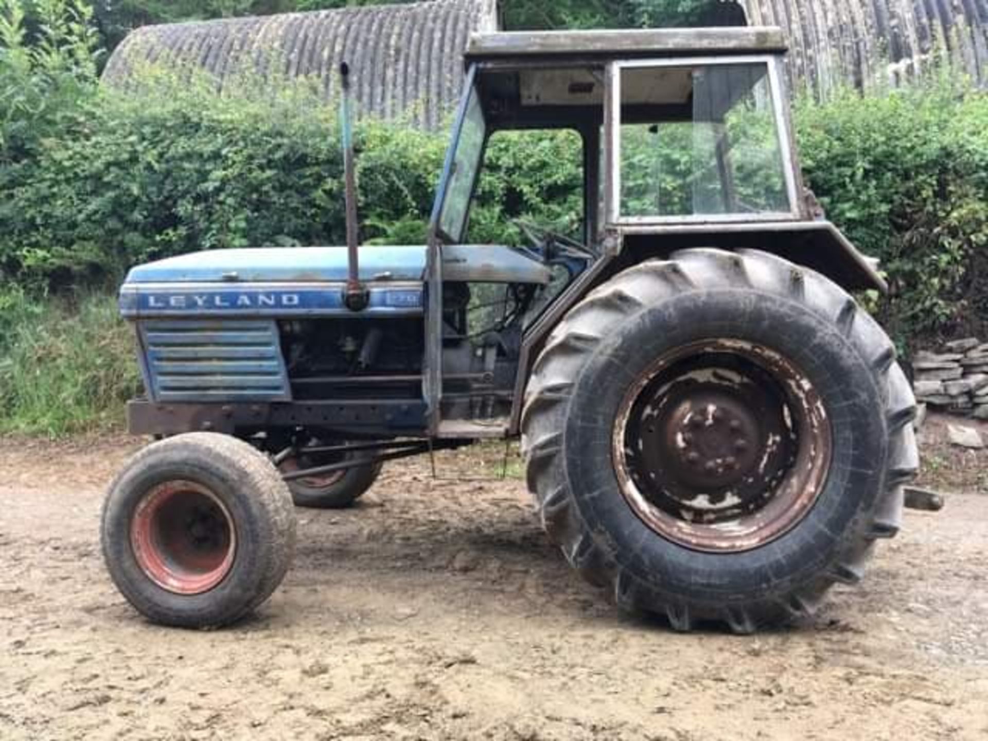 LEYLAND 270 TRACTOR - Image 2 of 5