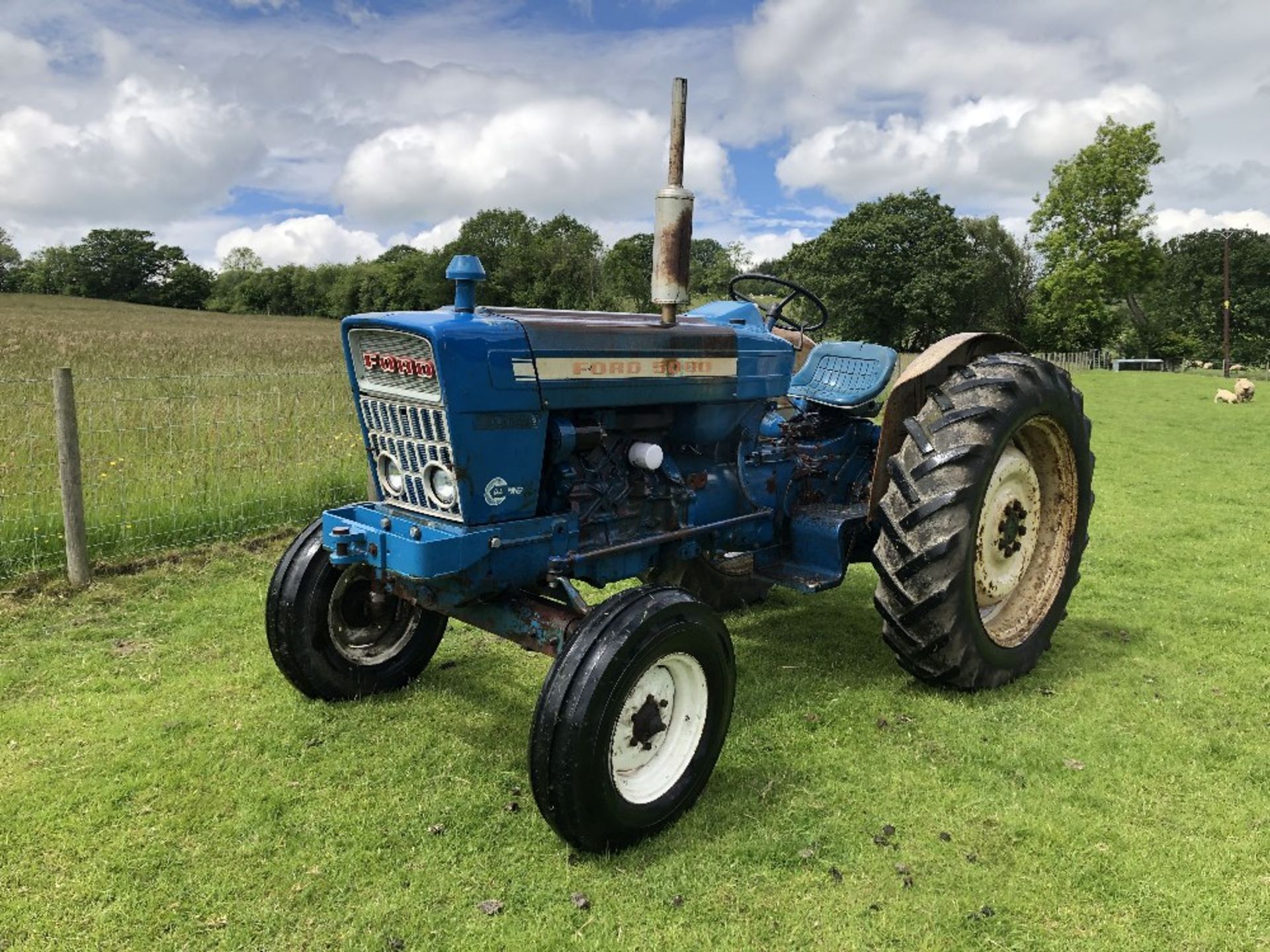 FORD 5000 DUAL POWER TRACTOR (IWO) - Image 2 of 8