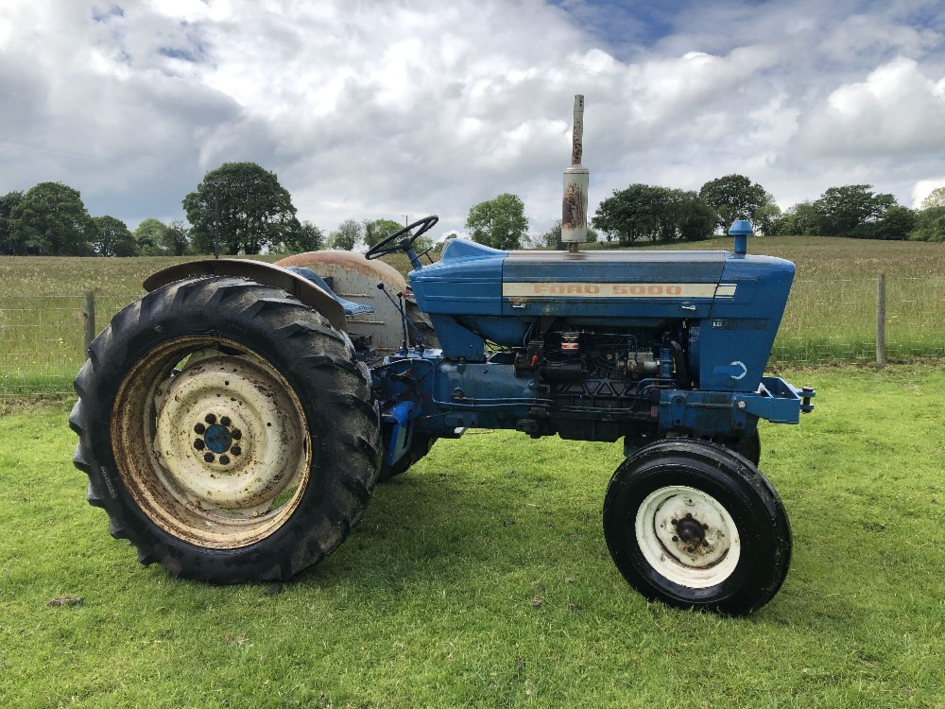 FORD 5000 DUAL POWER TRACTOR (IWO) - Image 6 of 8