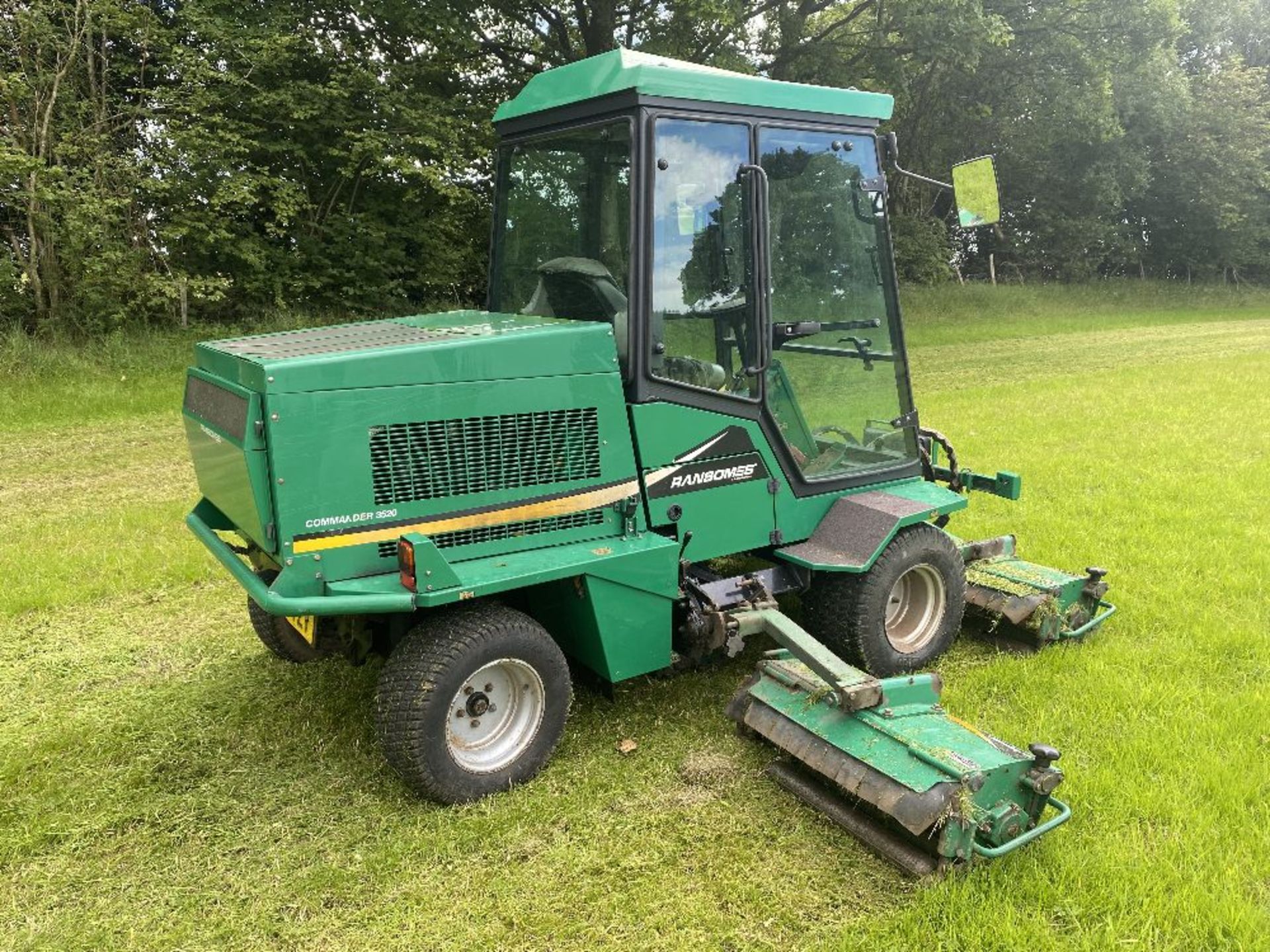 2007 RANSOMES COMMANDER 4WD MOWER 3520 2007 - Image 5 of 9