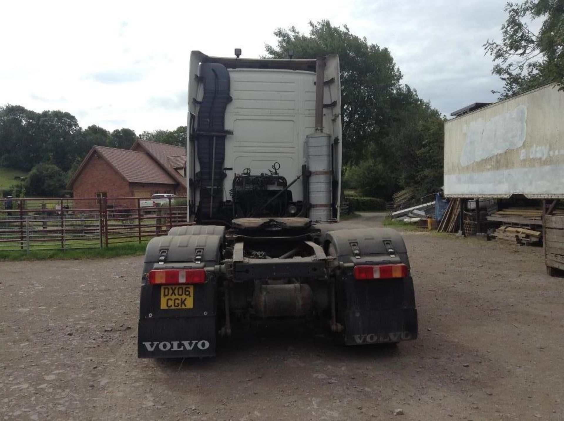 VOLVO FH12 480 XL 6 X 2 TRACTOR UNIT. - Image 4 of 6