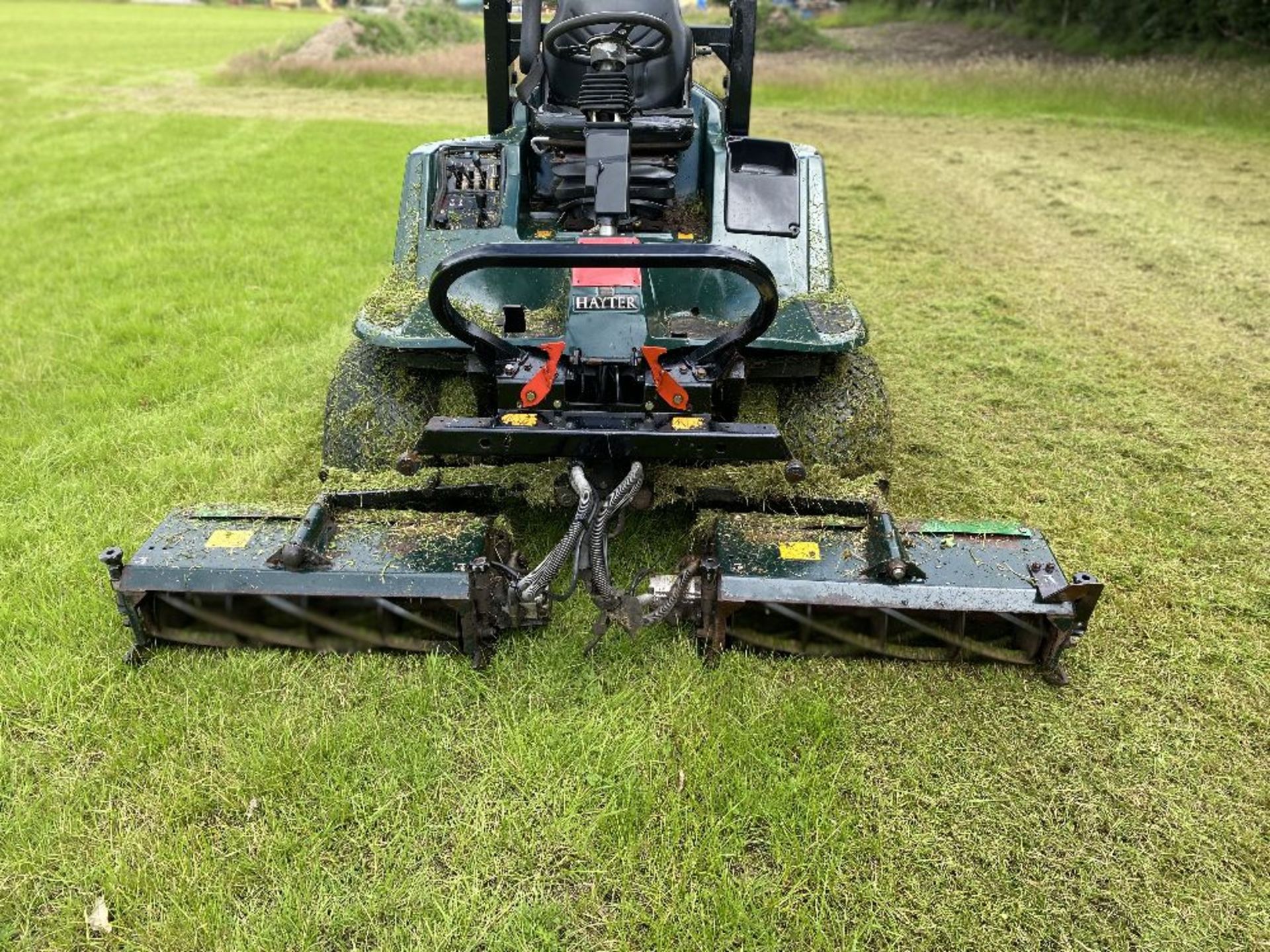 HAYTER LT 324 GANG MOWER - Image 3 of 8