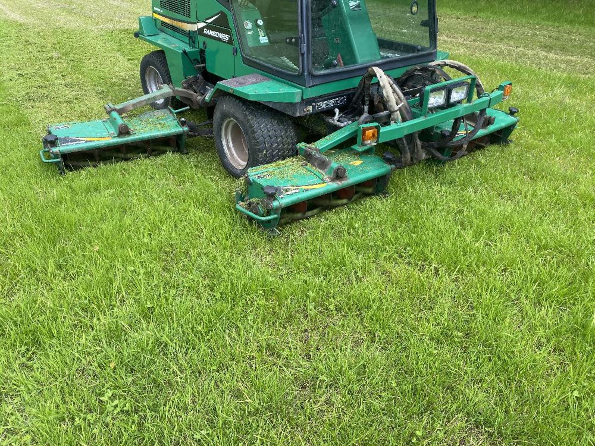 2007 RANSOMES COMMANDER 4WD MOWER 3520 2007 - Image 3 of 9