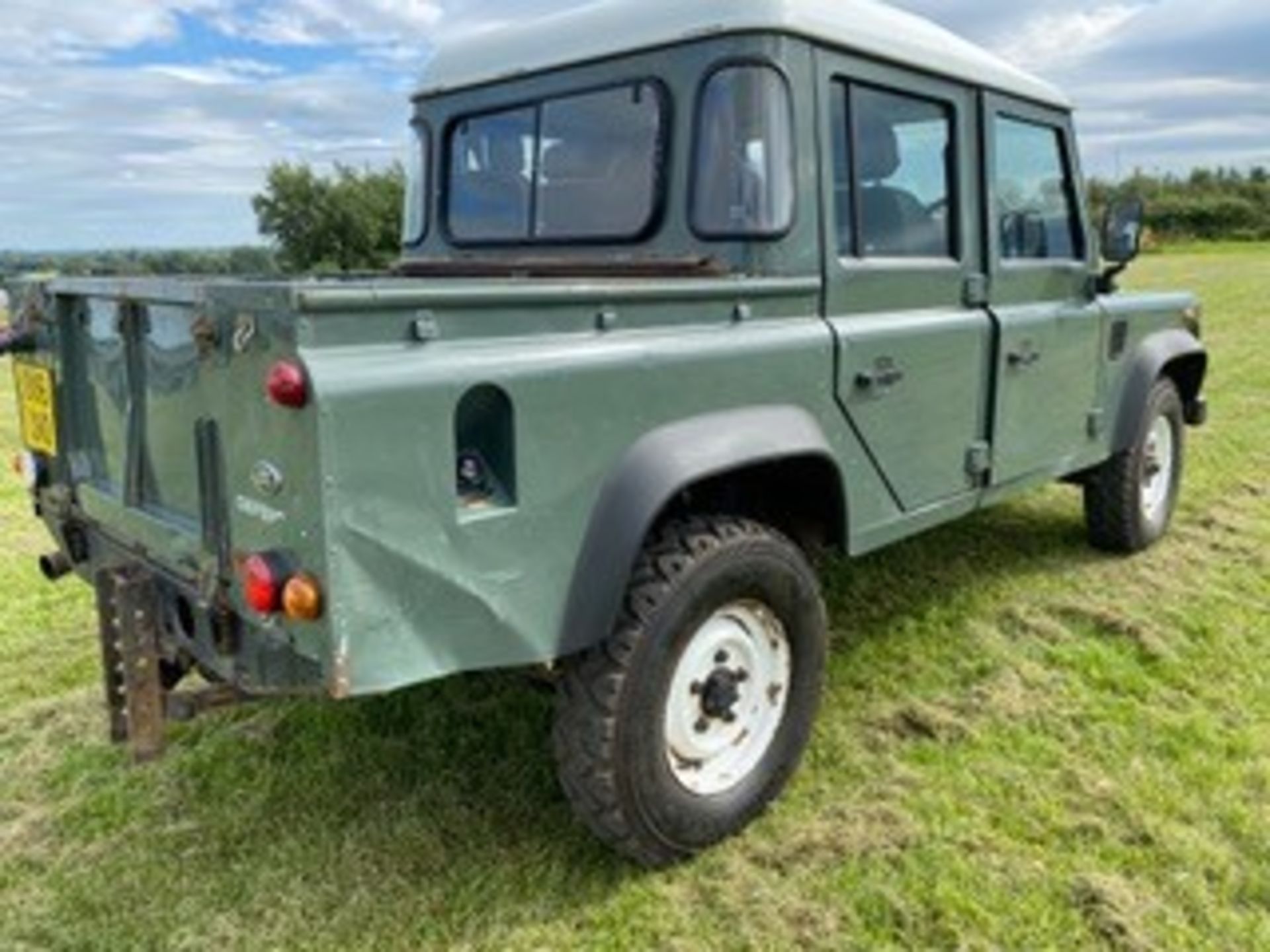 2016 LANDROVER DEFENDER 110 - Image 5 of 9