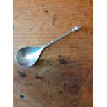 A Silver commemorative spoon in an early English style. London 1977.