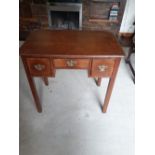 18/19 century oak Lowboy with three drawers