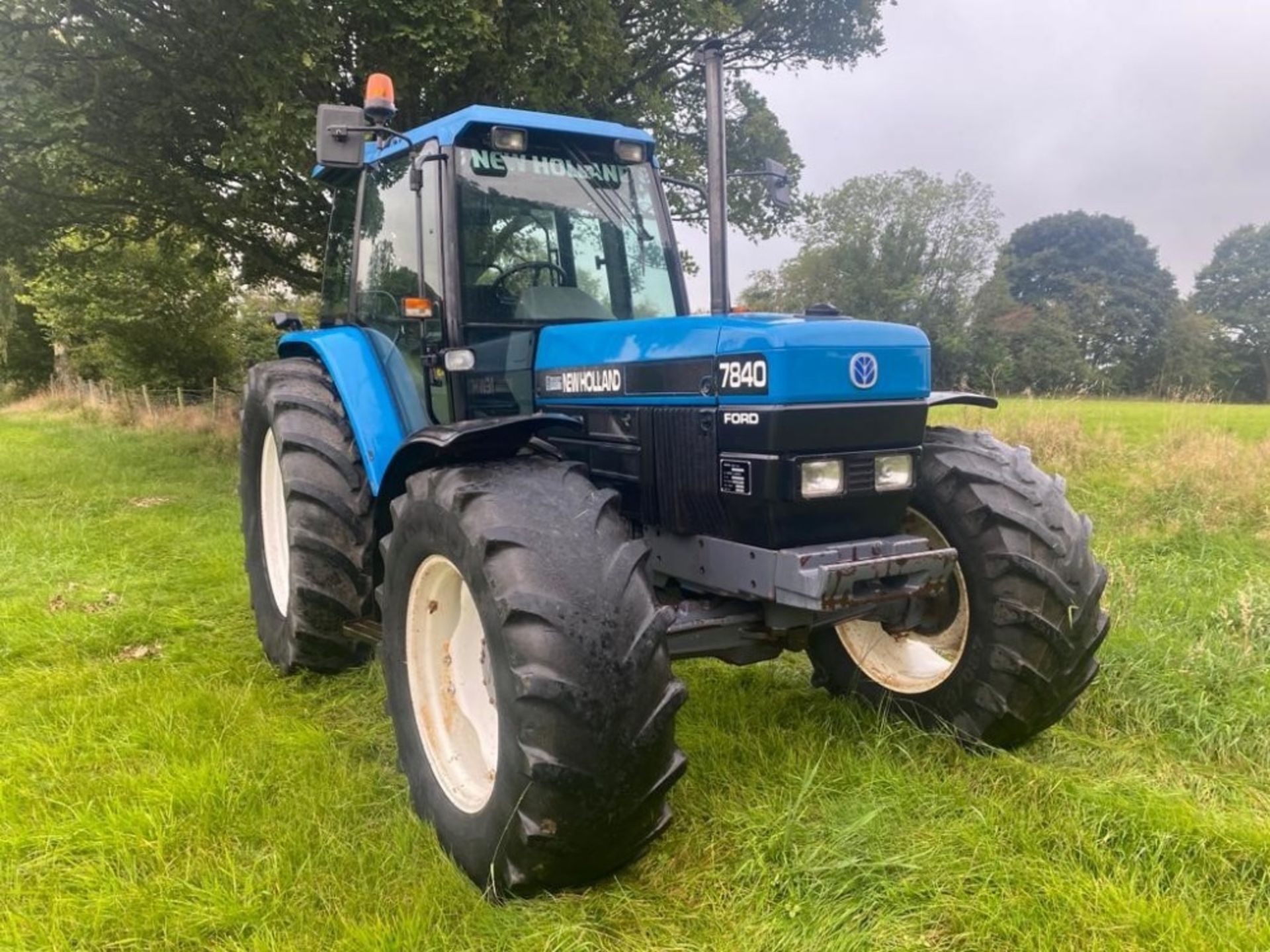 NEW HOLLAND 7840 4WD TRACTOR - Image 2 of 17