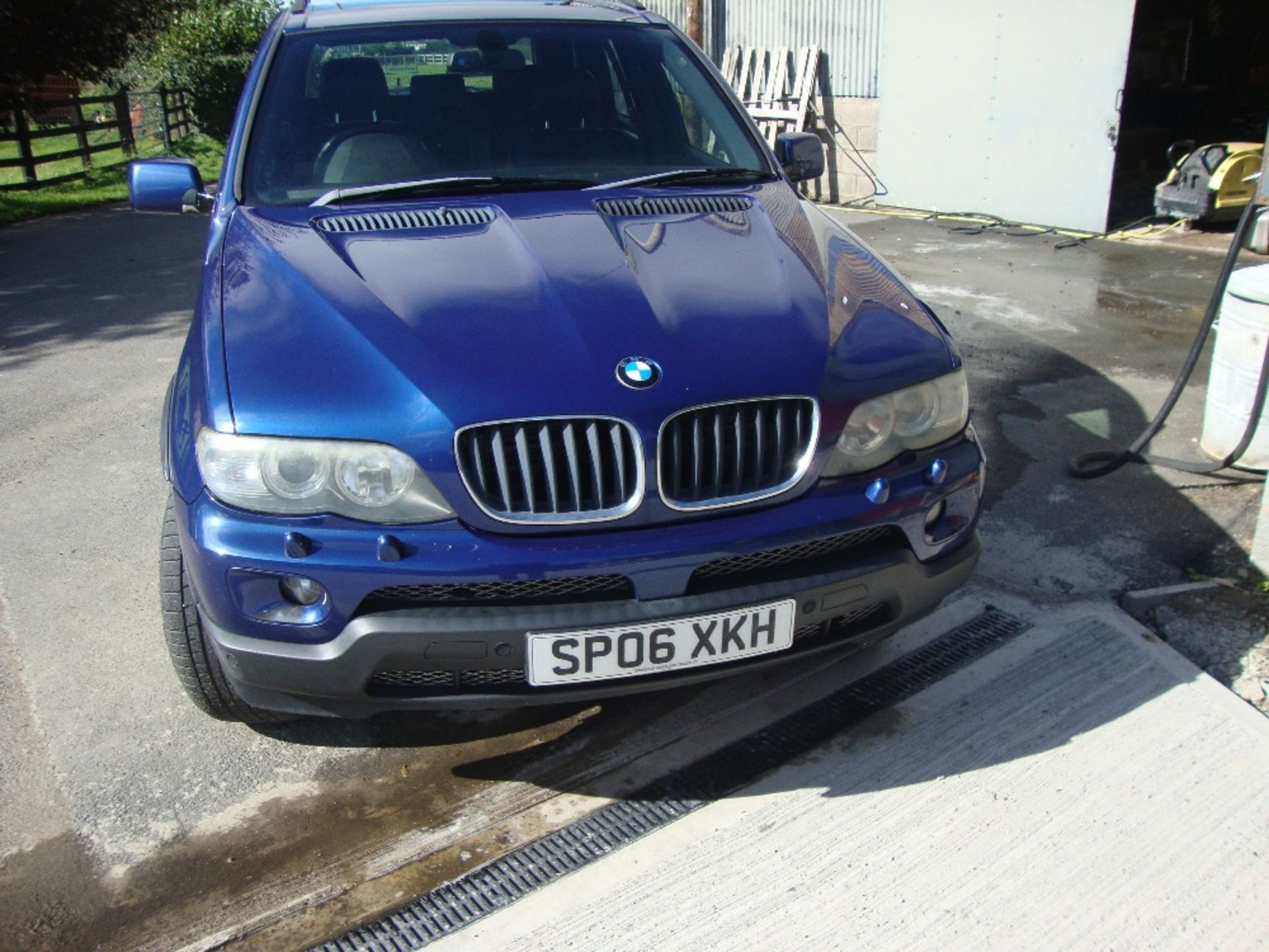 BMW X5 DIESEL CAR. REG NO SP06XKH. - Image 2 of 4