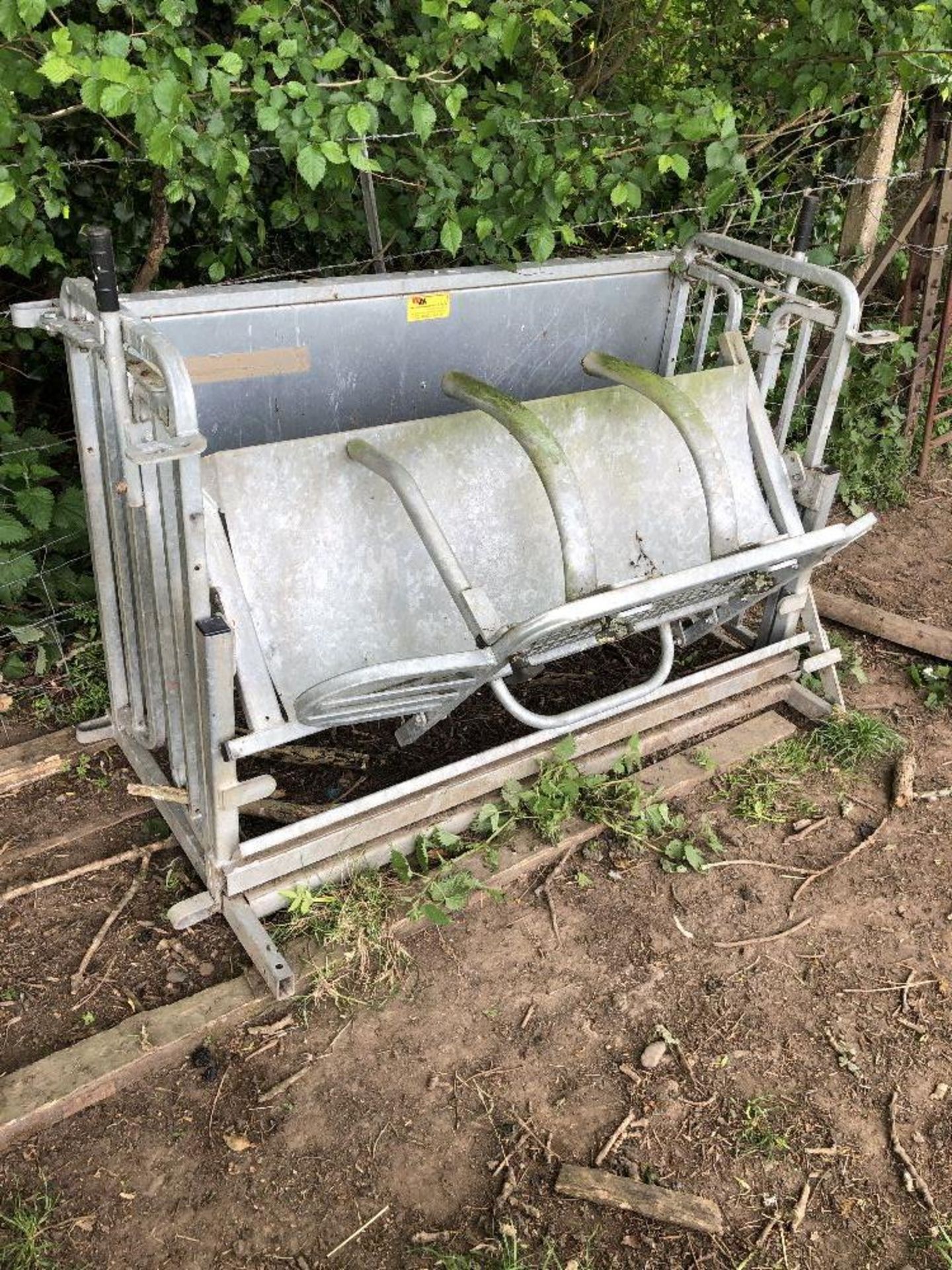 SHEEP TURNOVER CRATE - Image 2 of 2