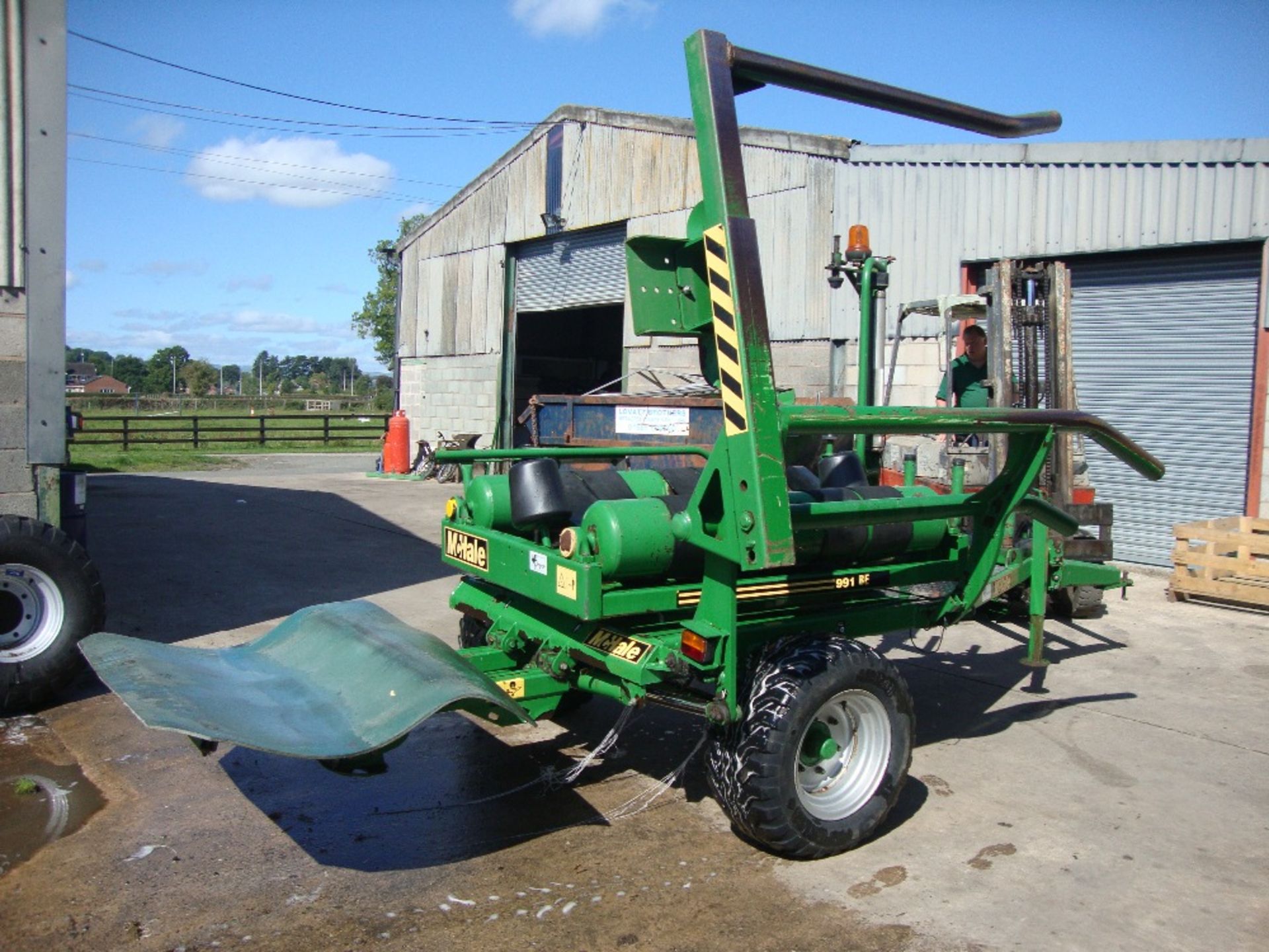 McHALE 991BE BALE WRAPPER . IN WORKING ORDER