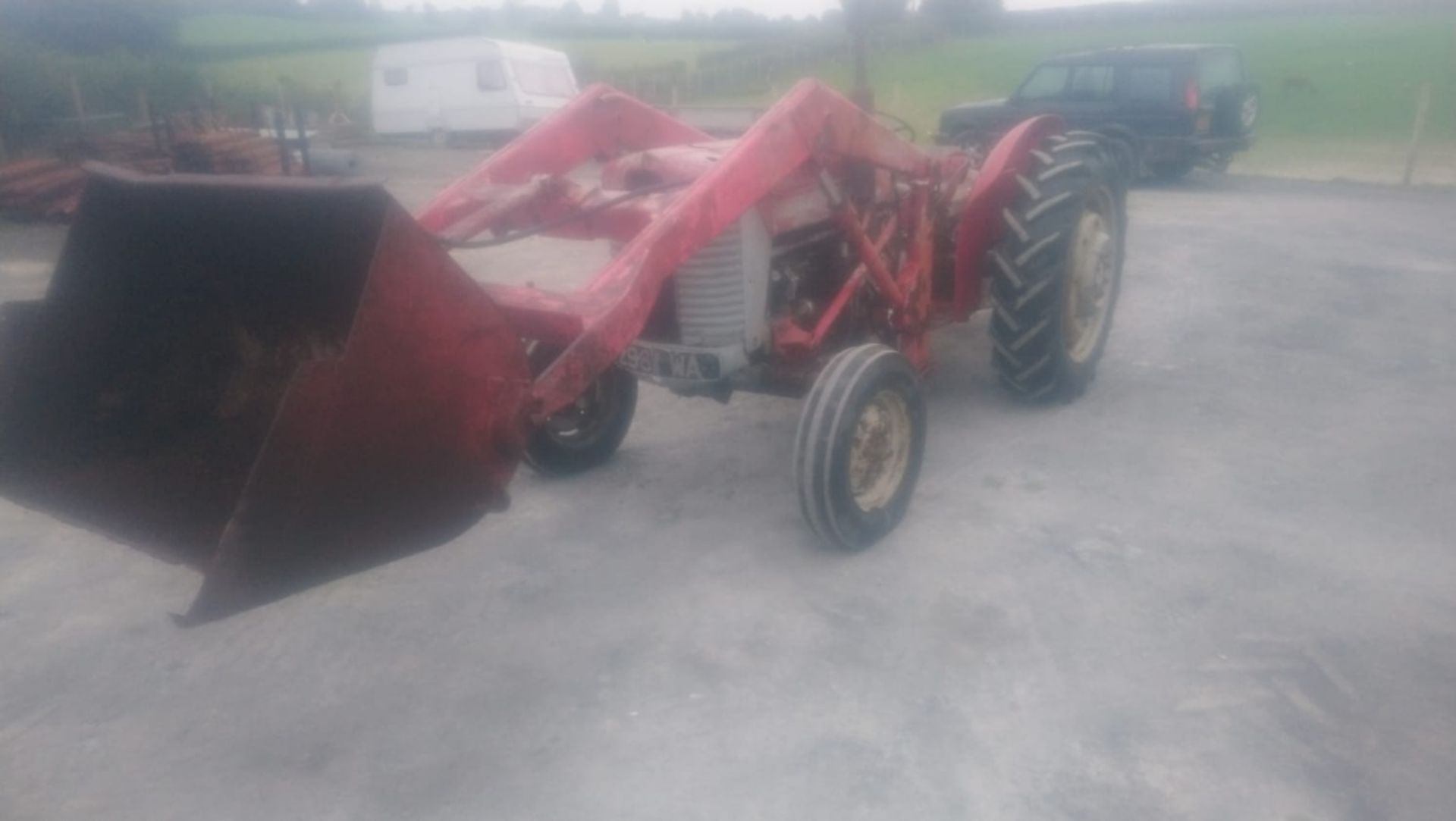 MASSEY FERGUSON 65 TRACTOR WITH LOADER