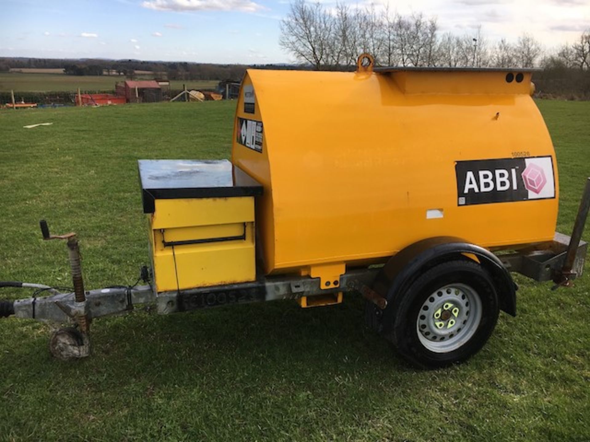 ABBI FAST TOW FUEL BOWSER