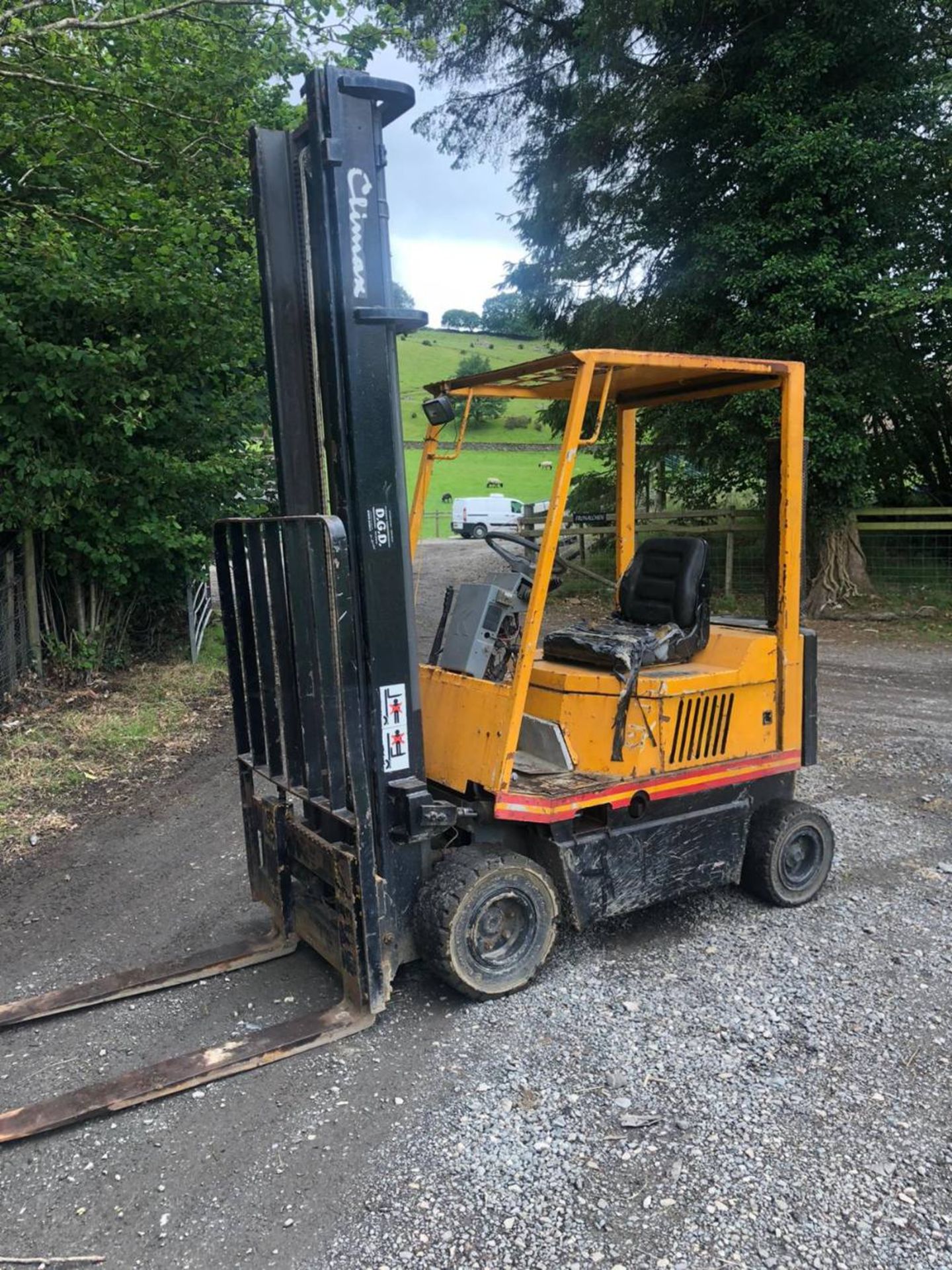 COVENTRY CLIMAX FORKLIFT TRUCK