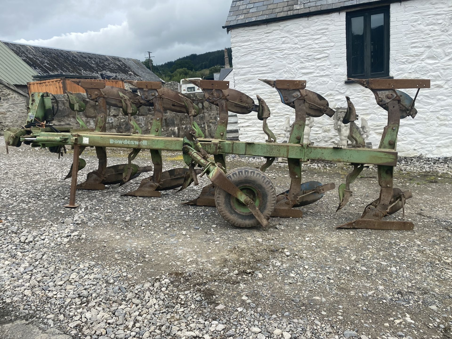 DOWDESWELL DP7D2 5 FURROW PLOUGH - Image 4 of 10