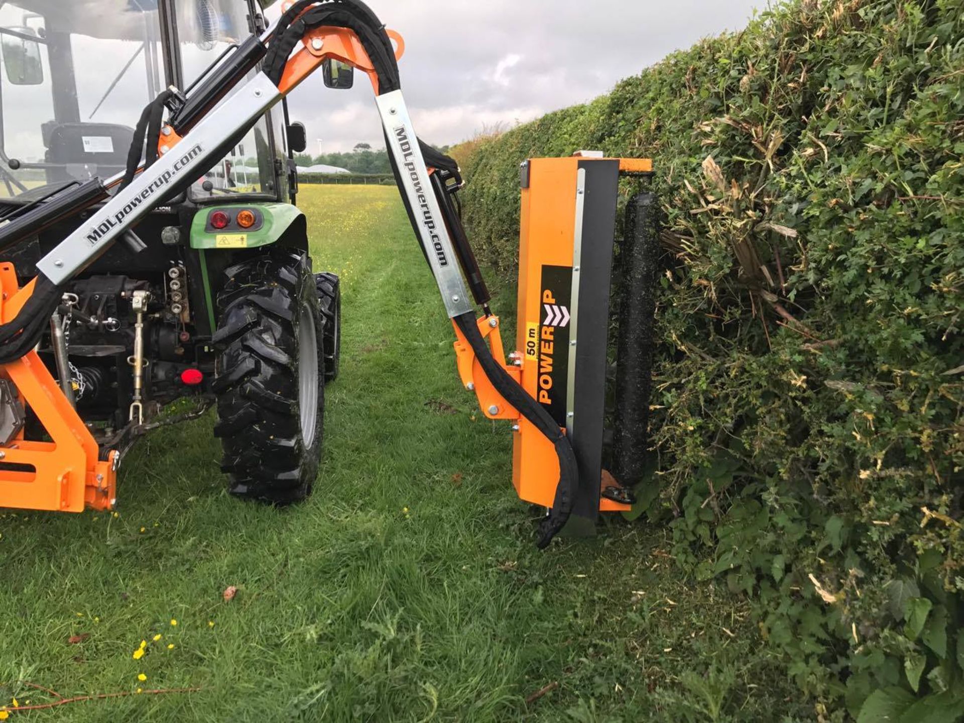 POWER UP A80 HEDGECUTTER AND FINGER BAR - Image 3 of 7