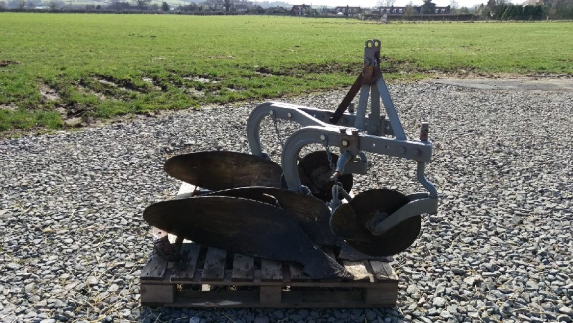 MASSEY FERGUSON 2 FURROW PLOUGH - Image 2 of 13