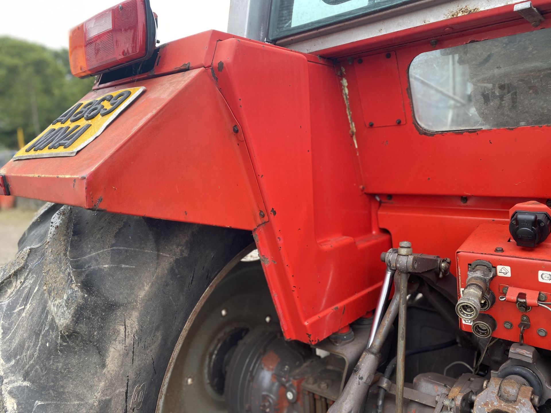 MASSEY FERGUSON 698 TRACTOR - Image 5 of 10