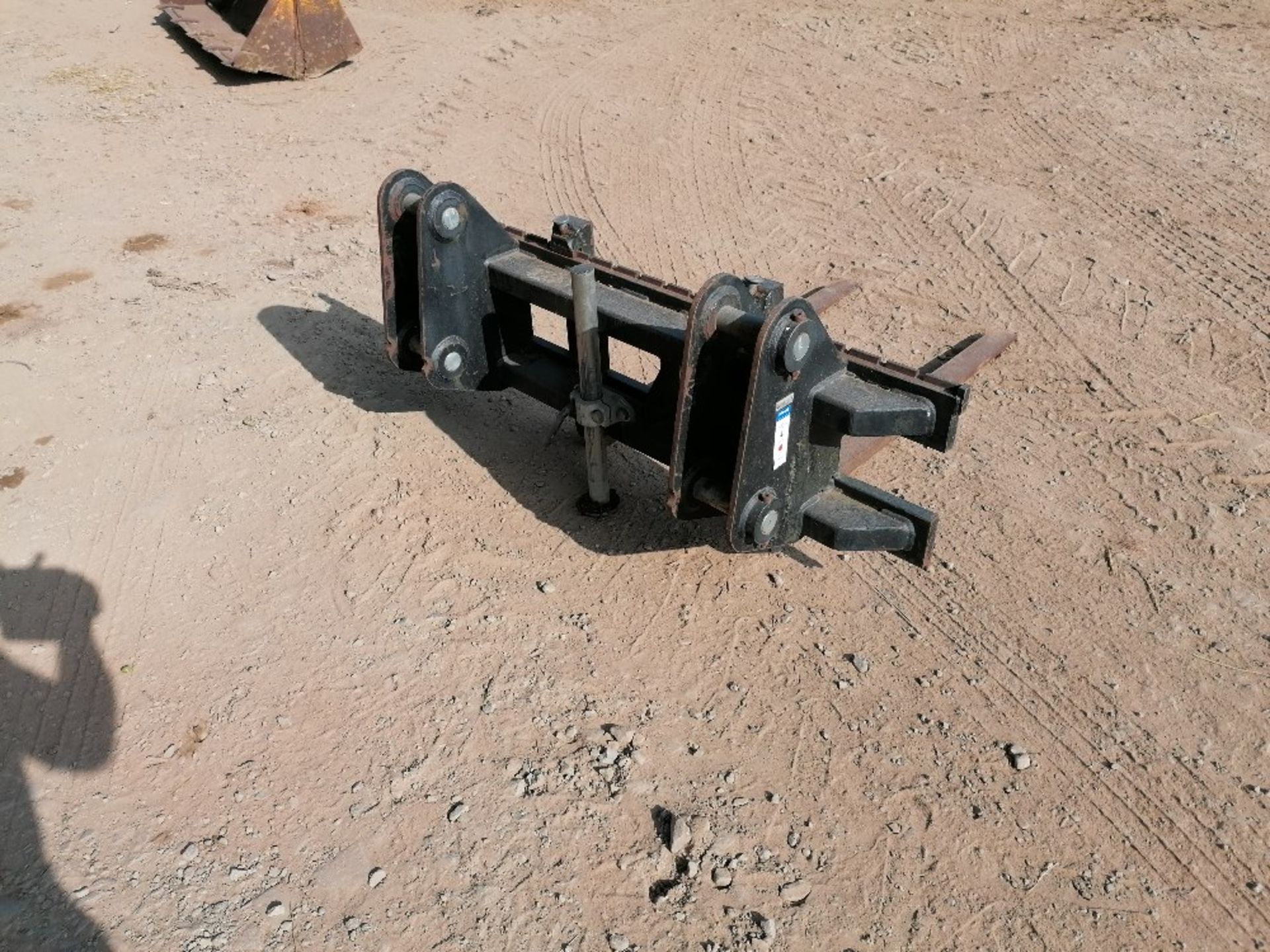 PALLET TINES FOR CASE 590 DIGGER - Image 2 of 2