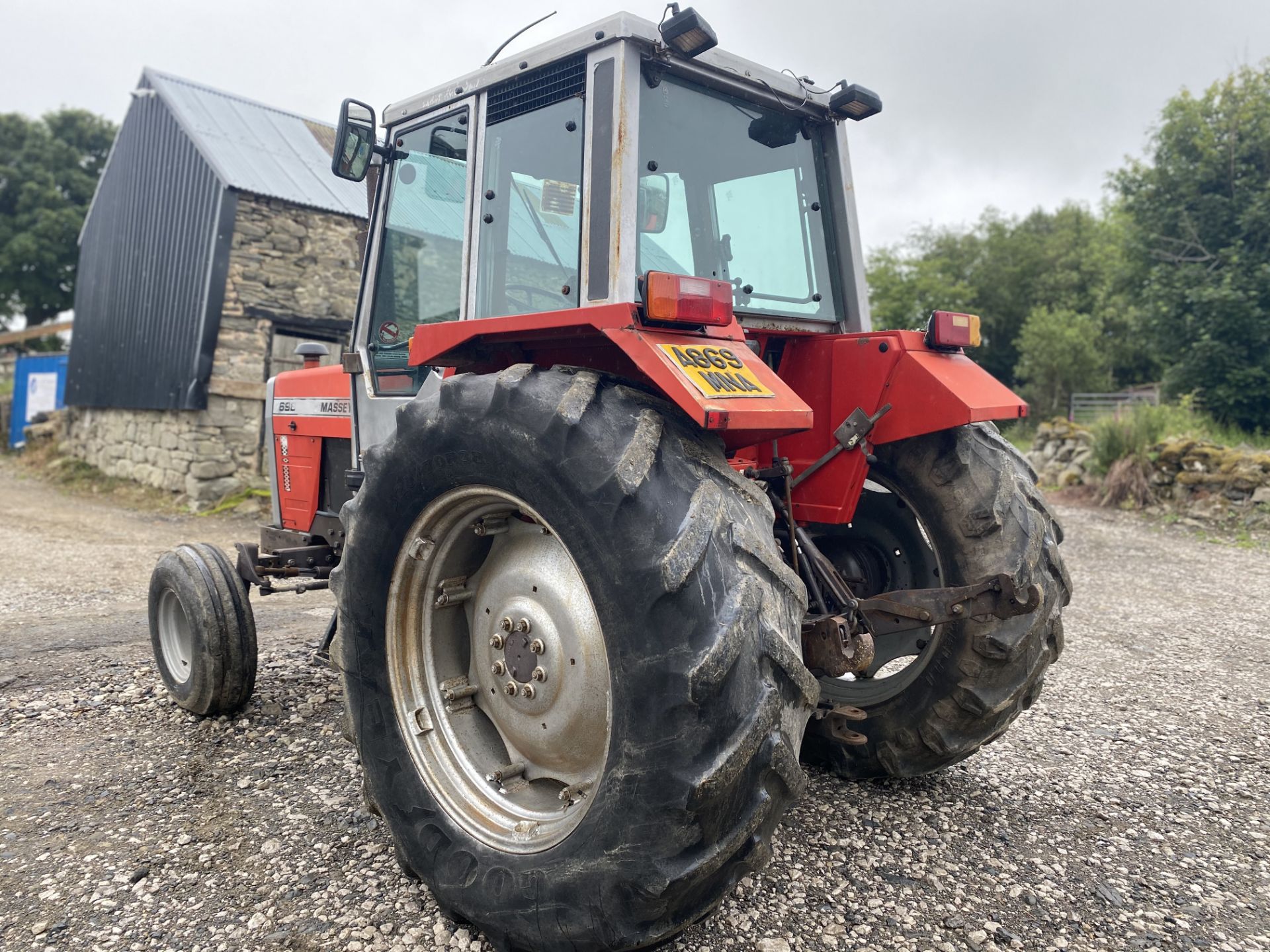 MASSEY FERGUSON 698 TRACTOR - Image 2 of 10