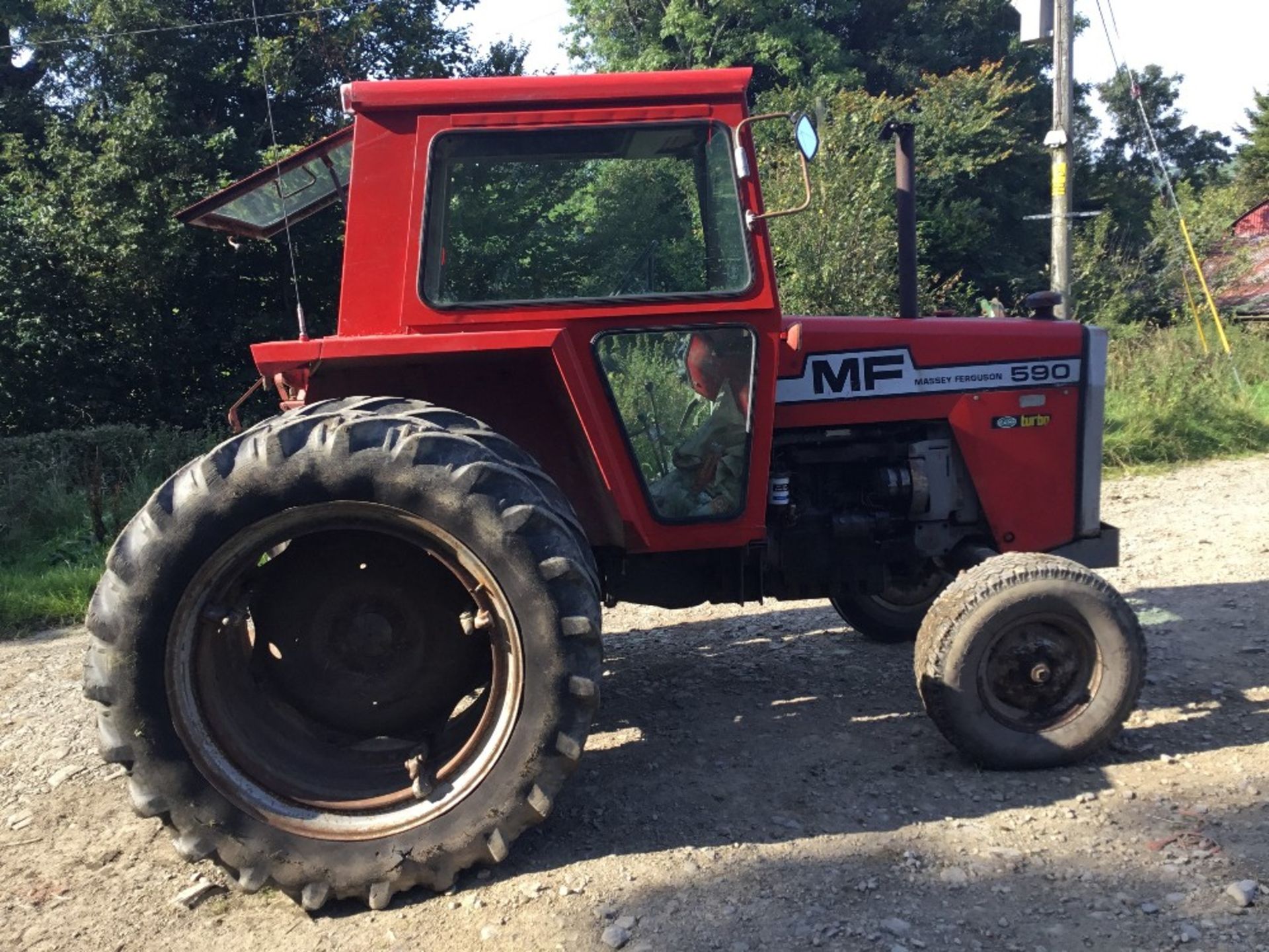 MASSEY FERGUSON 590 TRACTOR - Image 4 of 6