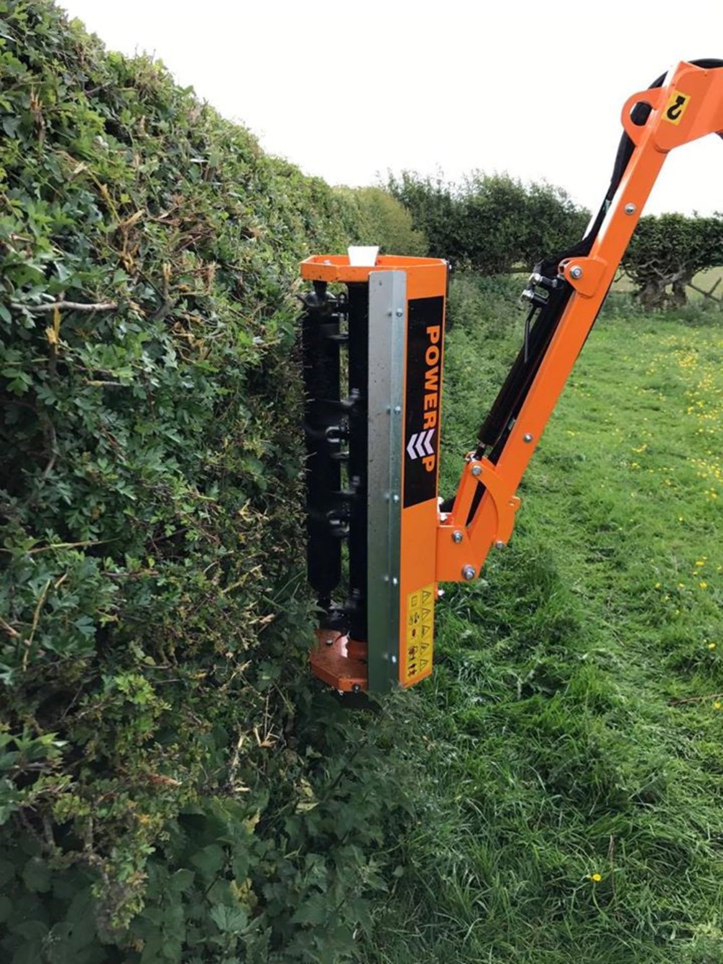 POWER UP A80 HEDGECUTTER AND FINGER BAR - Image 5 of 7