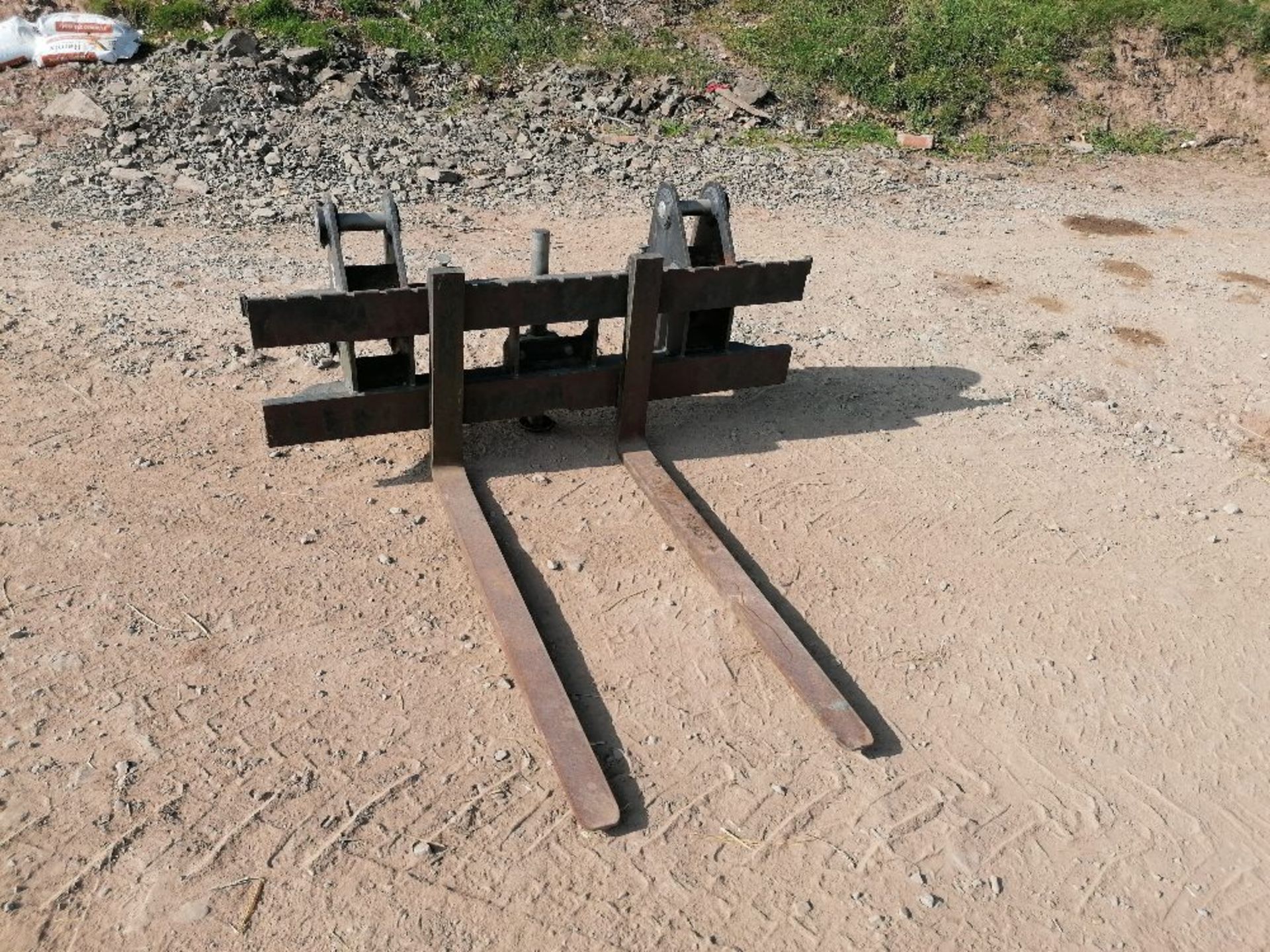 PALLET TINES FOR CASE 590 DIGGER