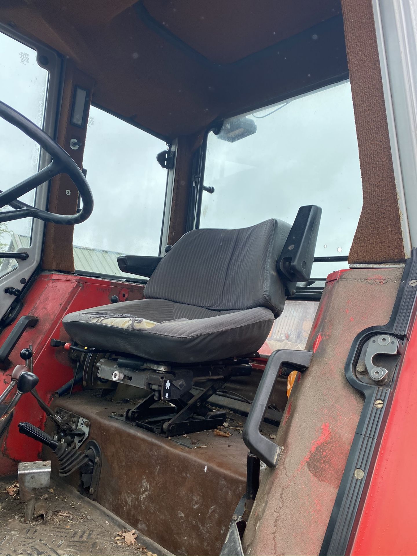 MASSEY FERGUSON 698 TRACTOR - Image 10 of 10