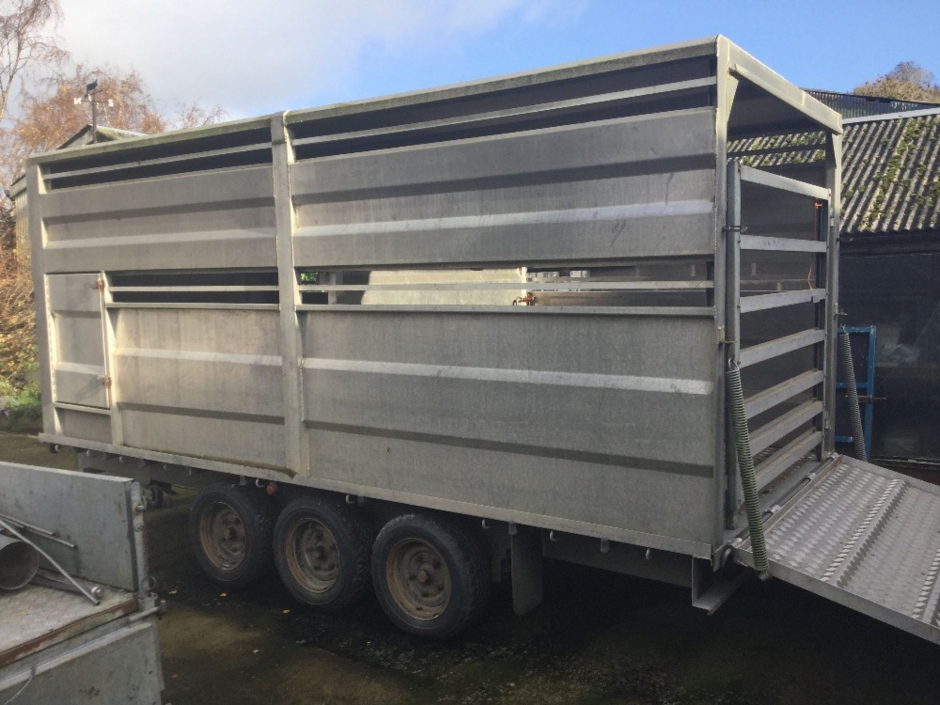 GAMIC 14FT LIVESTOCK TRAILER / HORSEBOX