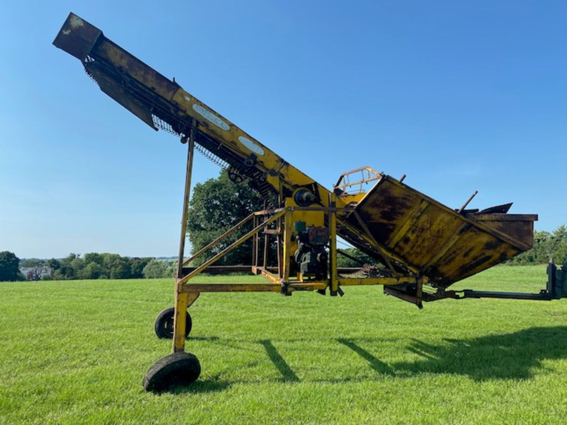 FODDER BEET CLEANER LOADER - Image 2 of 3