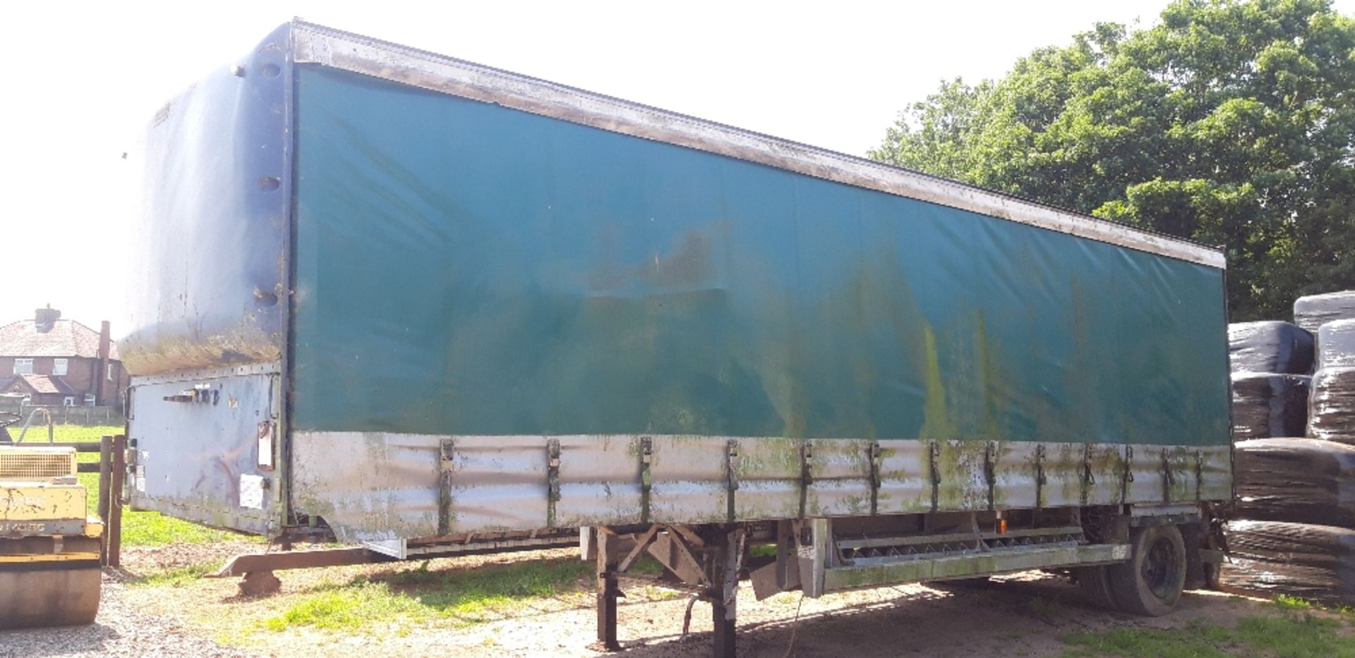 SINGLE AXLE CURTAIN SIDED TRAILER