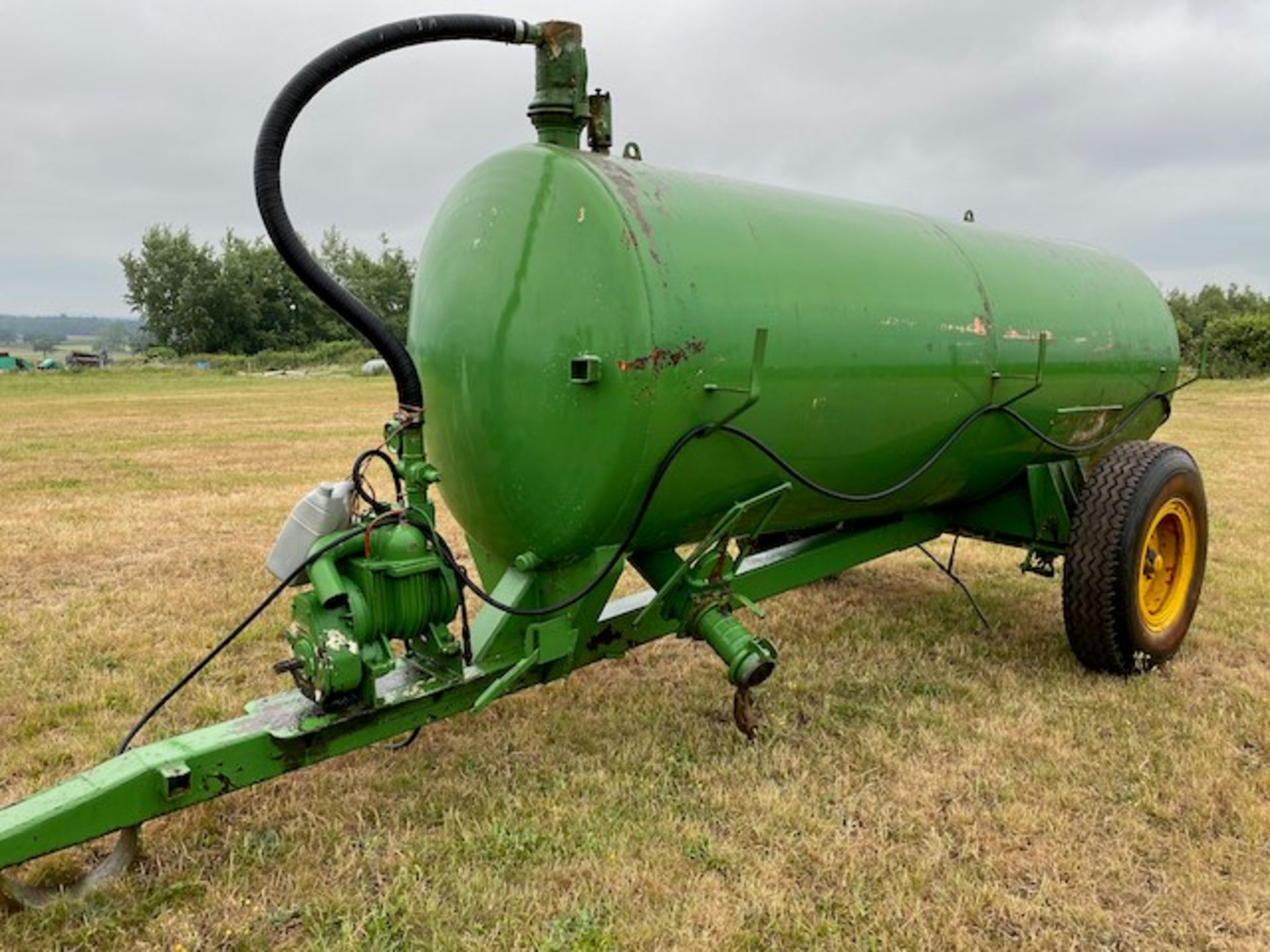 SLURRY TANKER