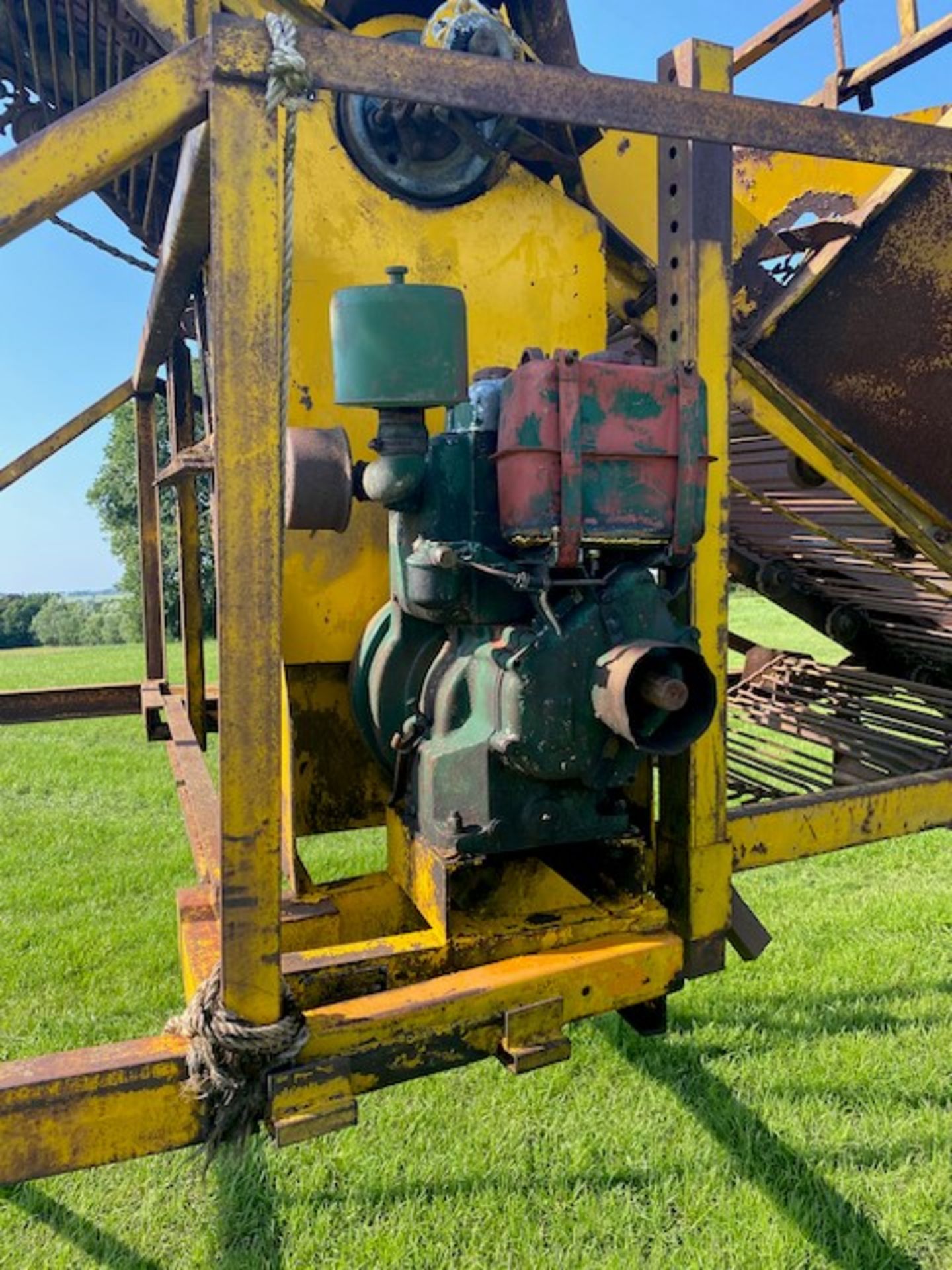 FODDER BEET CLEANER LOADER