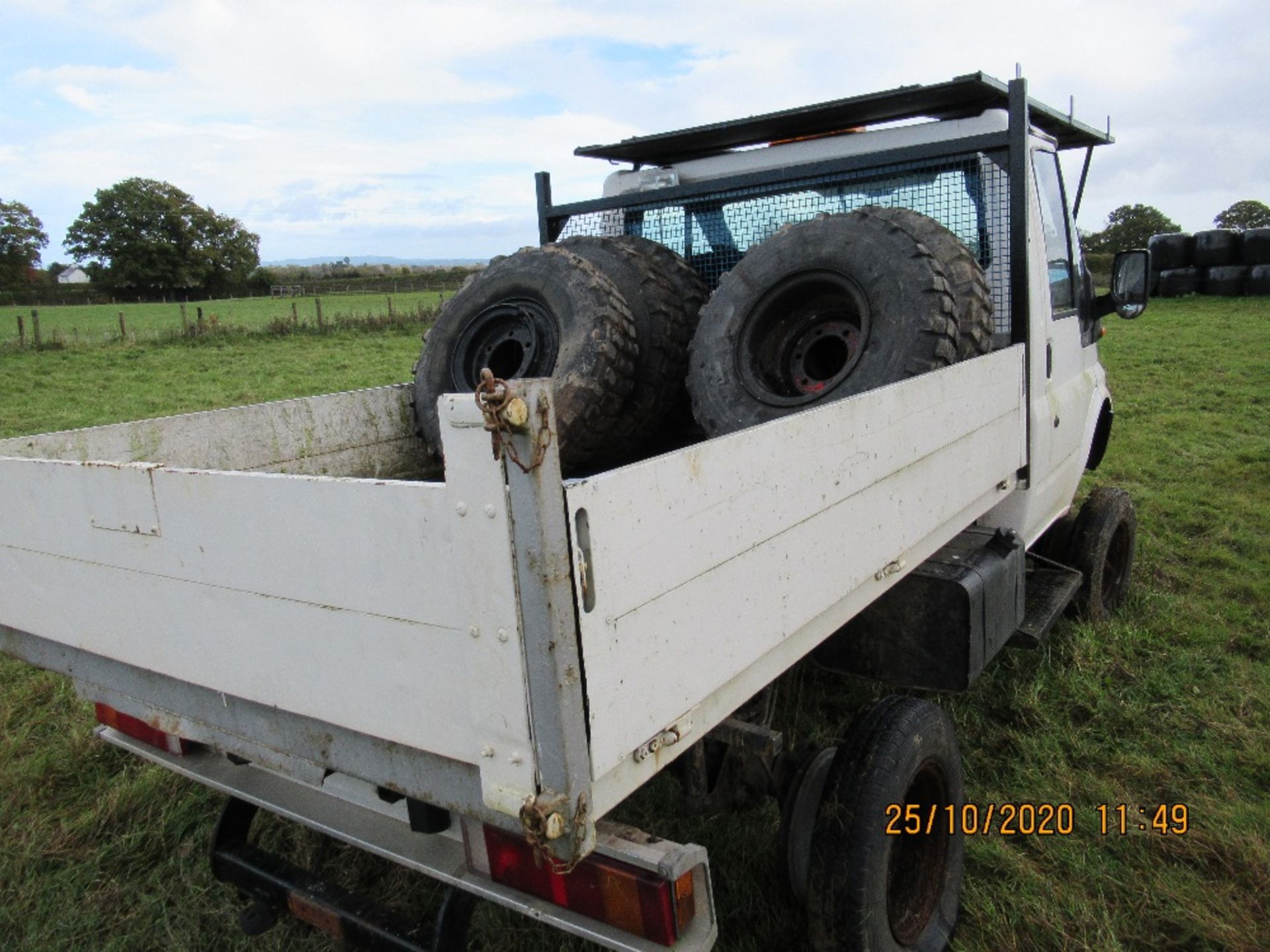 UNIMOG WITH TIPPNG BODY. - Image 5 of 5