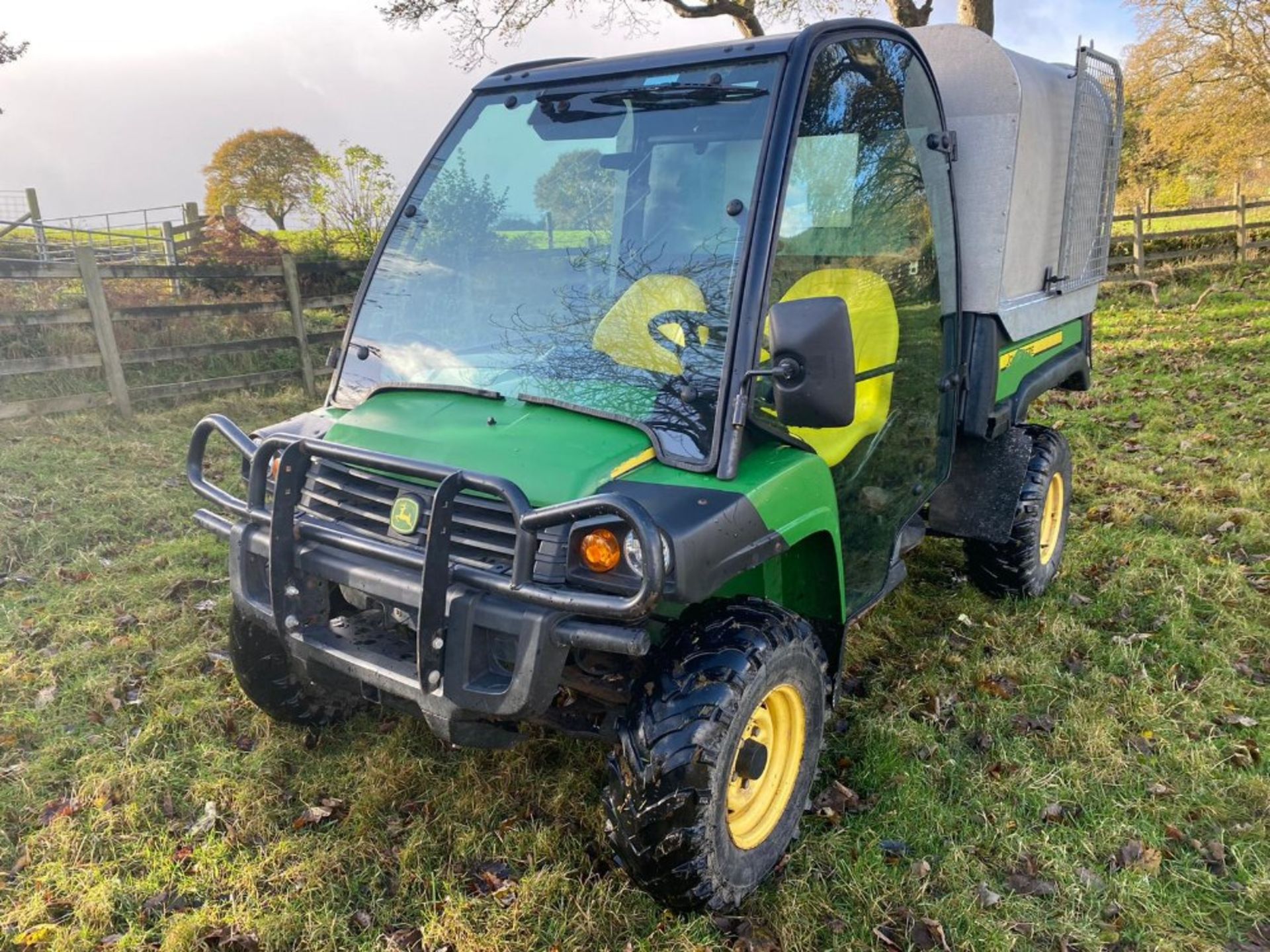 JOHN DEERE 855D GATOR FULL CAB 2012