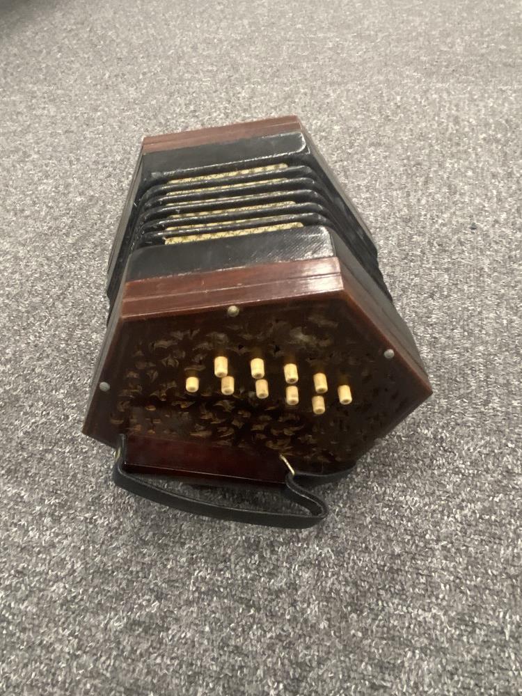 A Victorian Lachenal and co concertina in original wooden case. Excellent condition. - Image 4 of 10