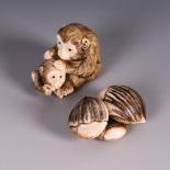 2 Elfenbein Netsuke - N&#252;sse und Affen