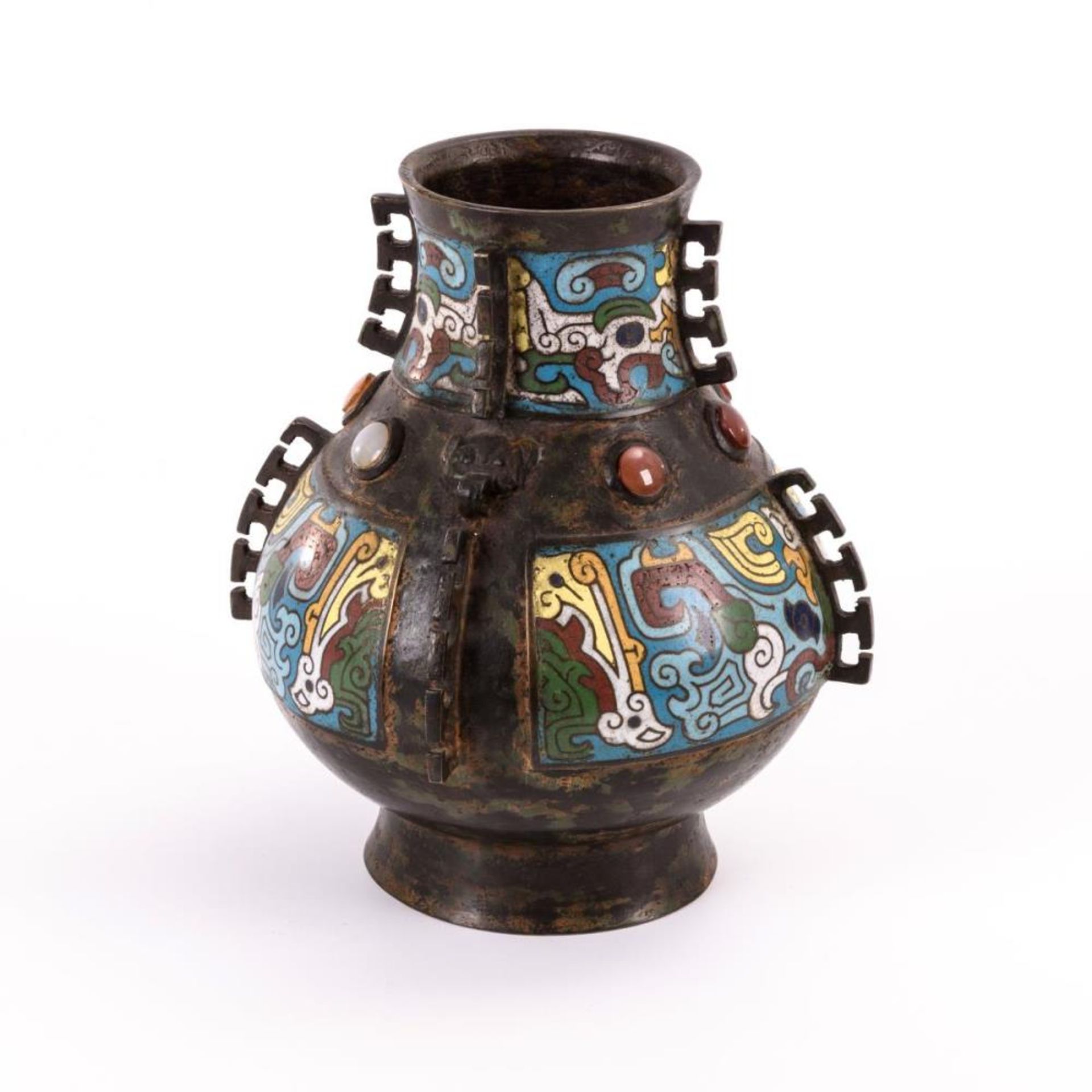 Alte Champlev&#233;-Vase mit Zierstegen