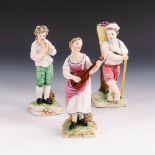 3 barocke Fayence-Kinderfiguren