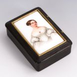 Tabatiere mit Porzellan-Miniaturportr&#228;t einer Dame