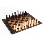 Schachspiel mit Spielbrett